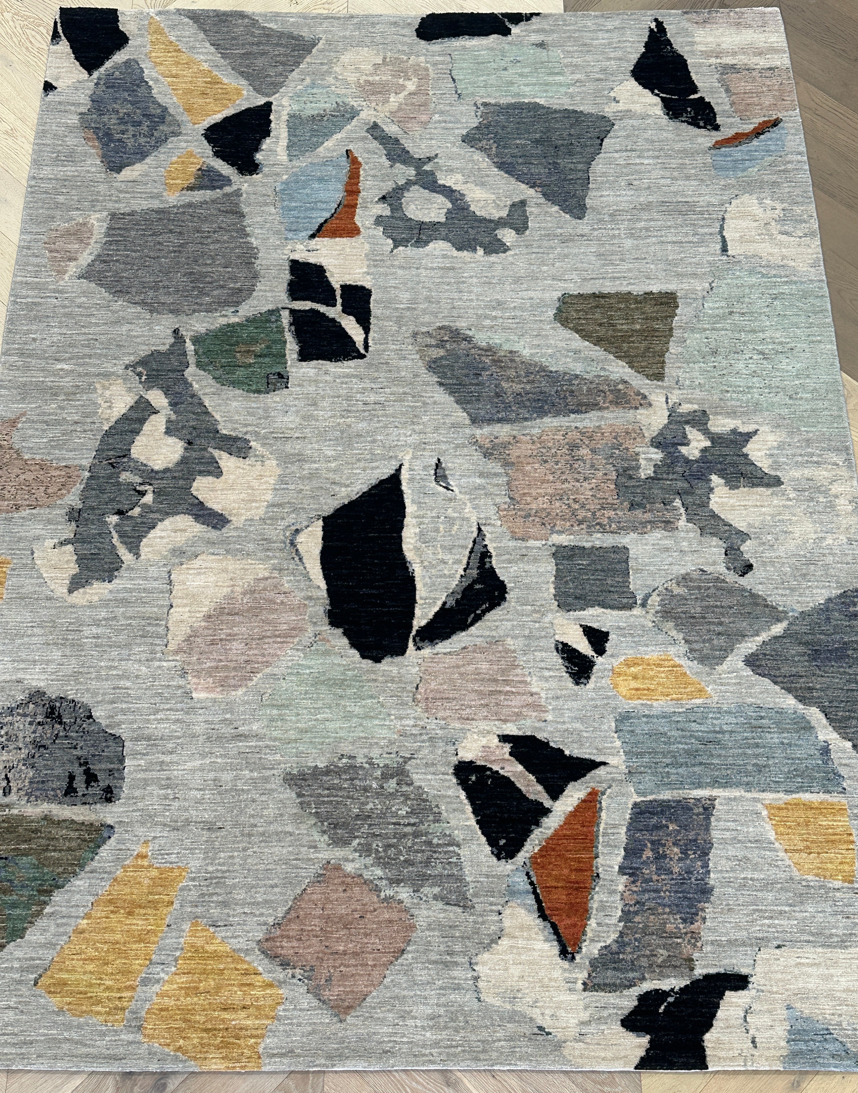 Afghan handmade rug,modern Chobi. Size:258x186 cm