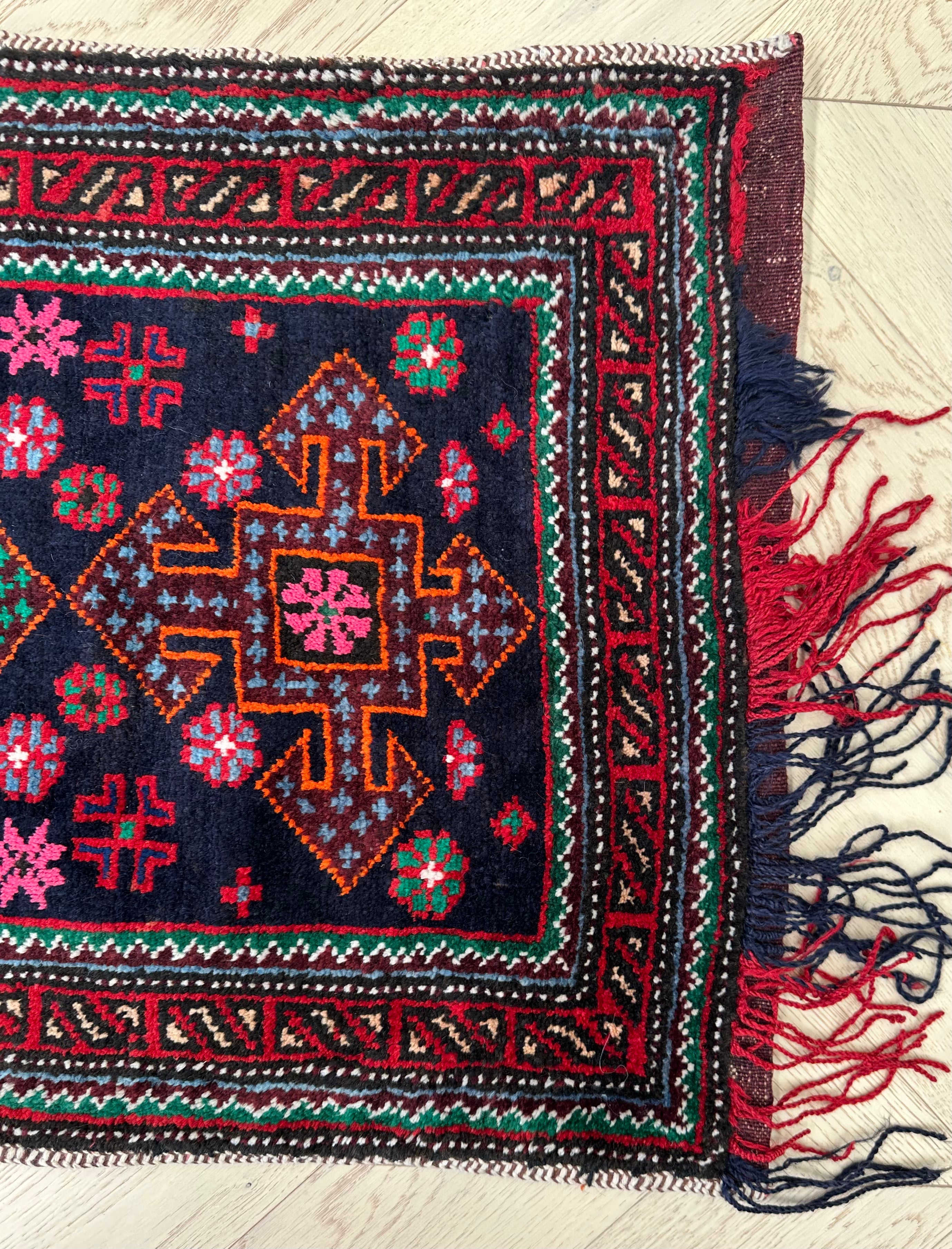 Afghan Handmade — 1.00 x 0.55