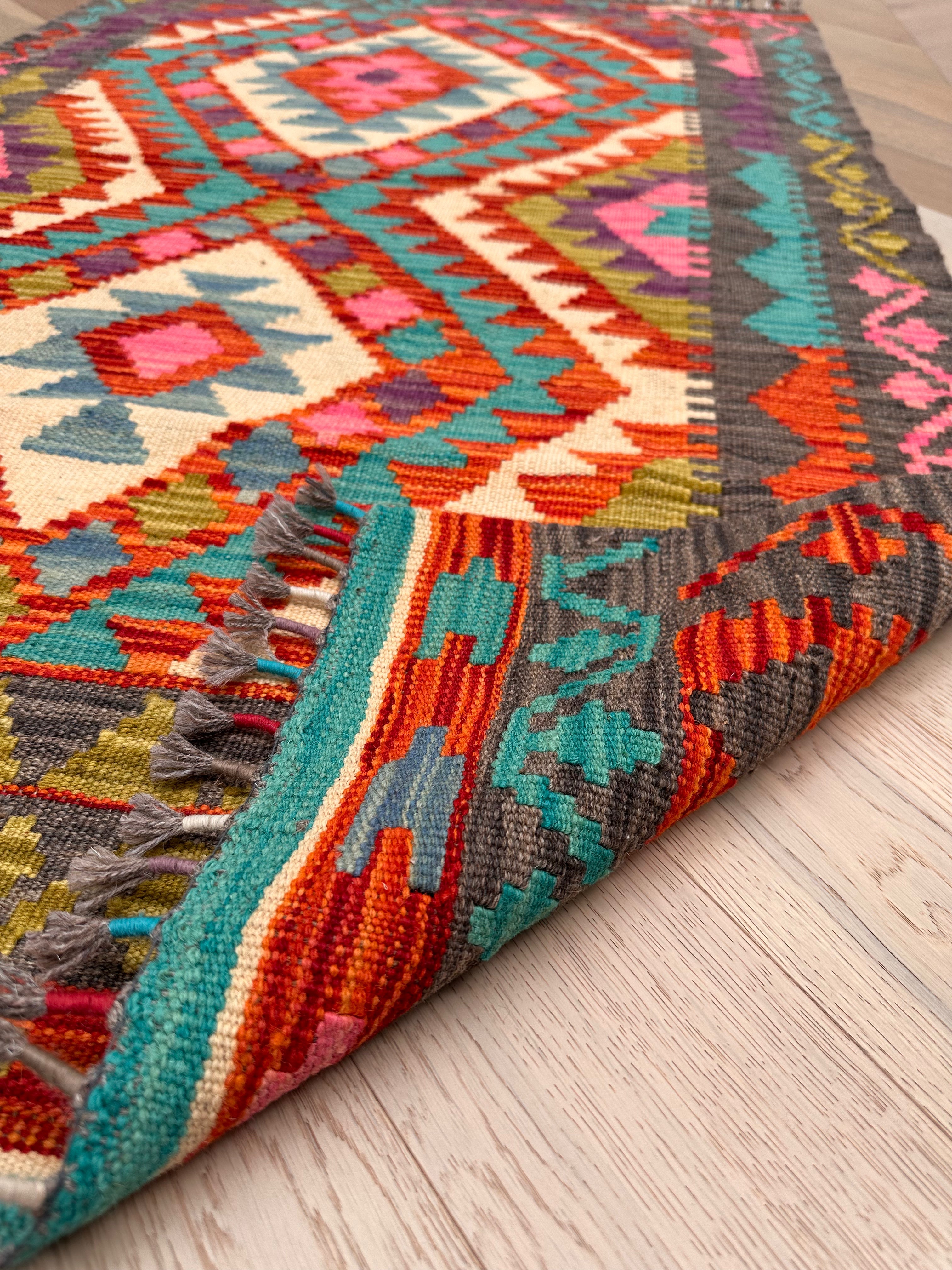 Chobi Afghan Handmade — 1.57 x 0.97