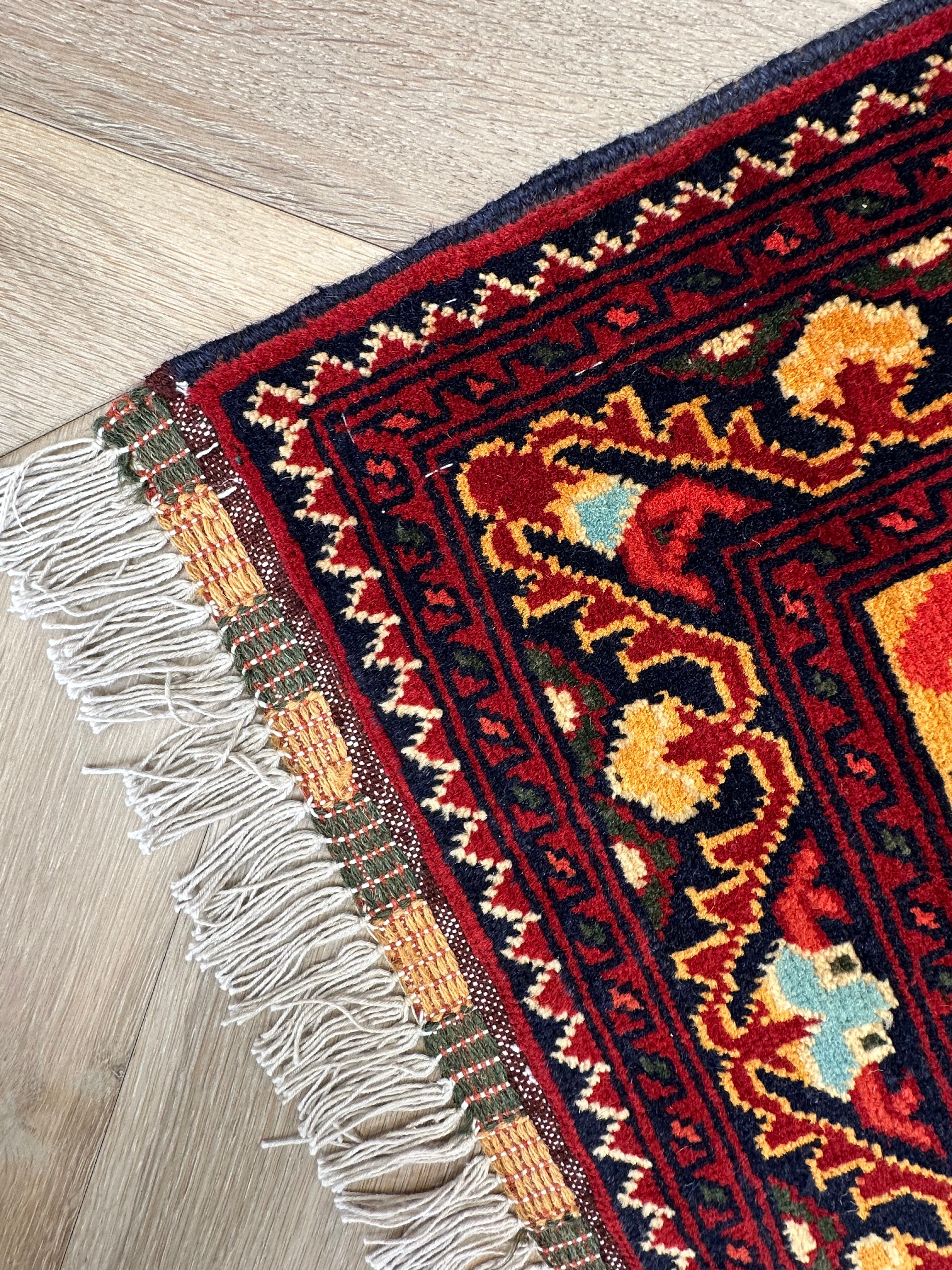 Afghan handmade rug,Chobi. Size:316x205 cm