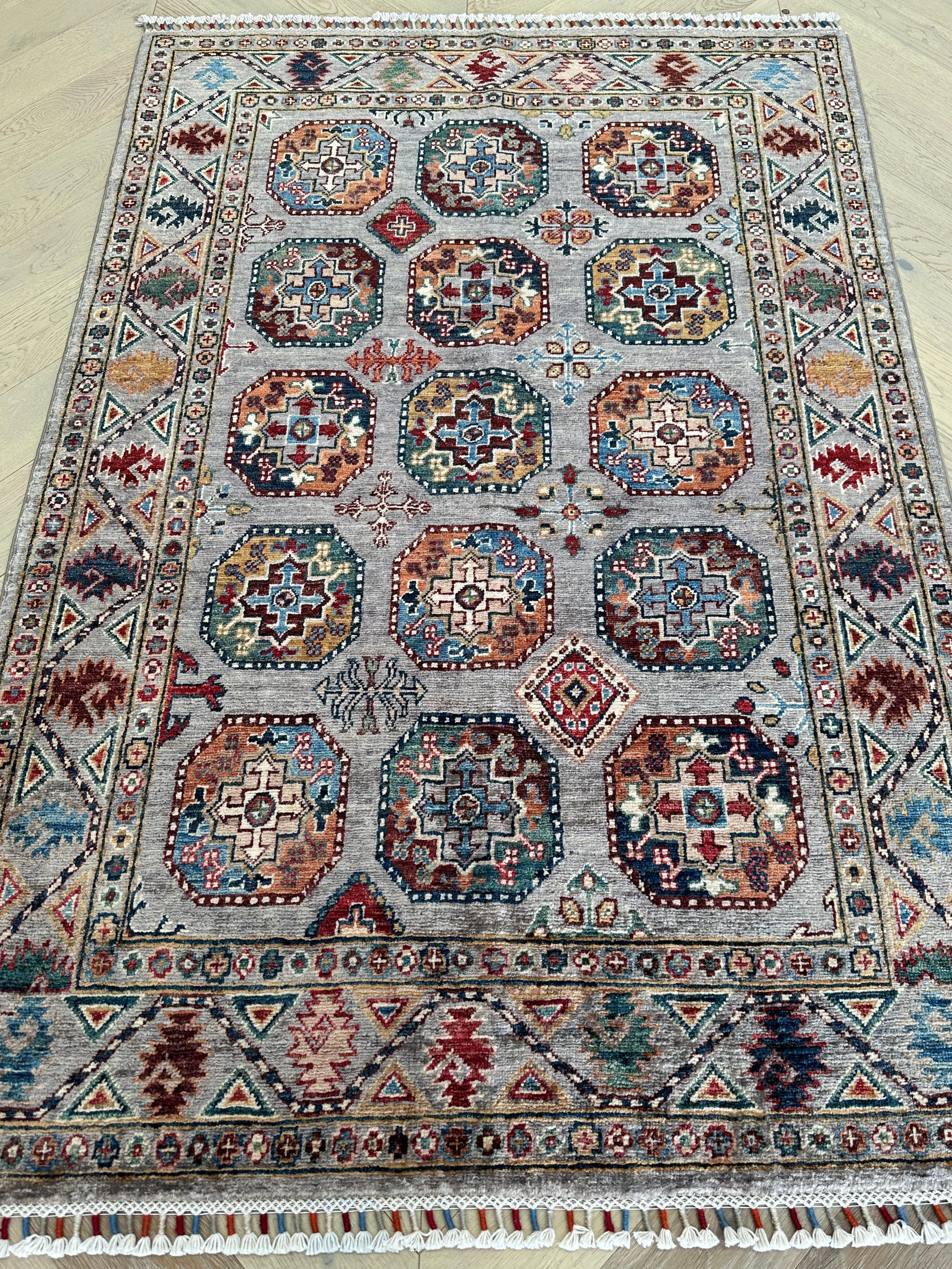 Afghan handmade rug,Chobi. Size: 180x120 cm