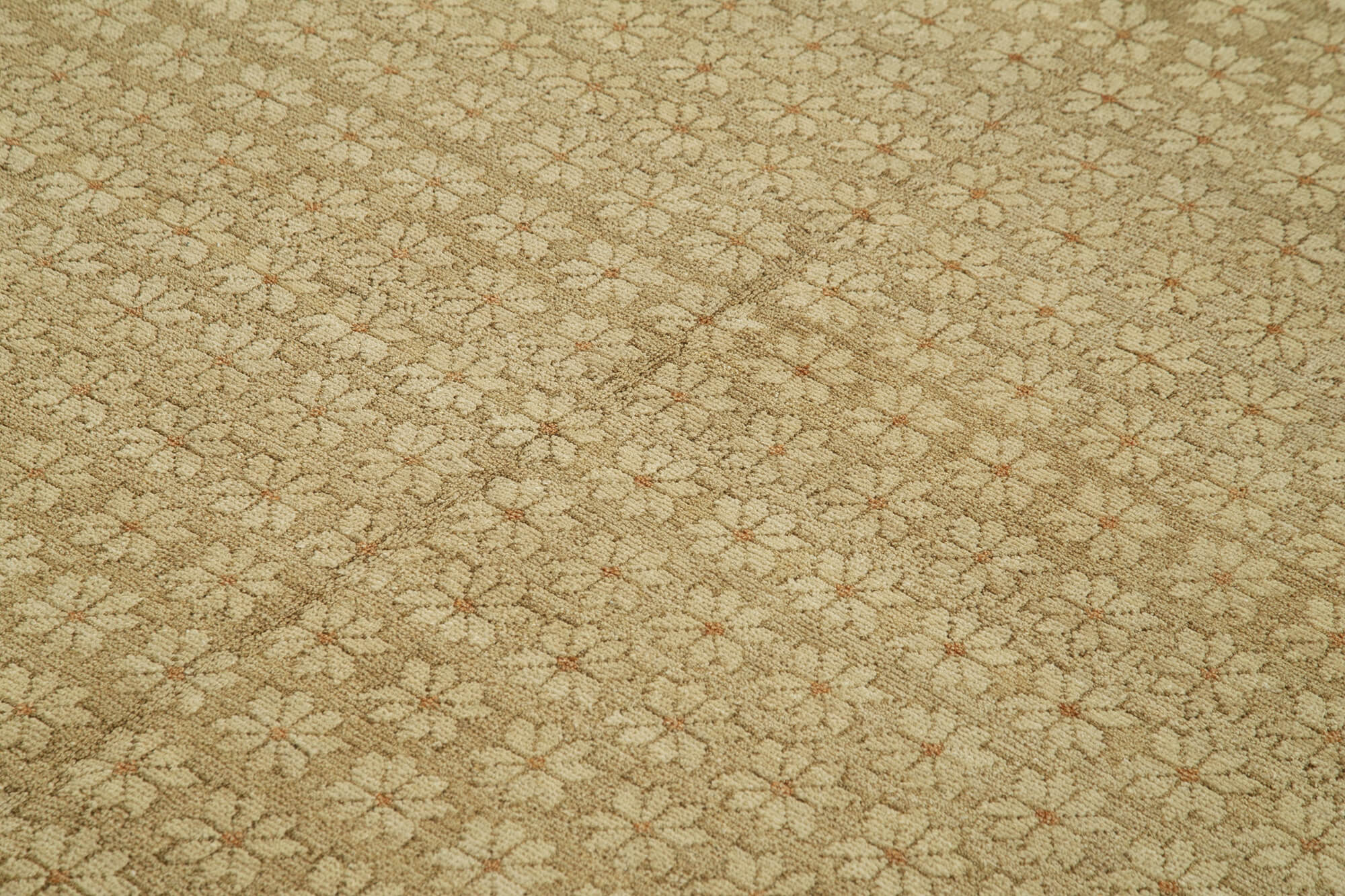 Alabaster Oushak — 2.43 x 3.03