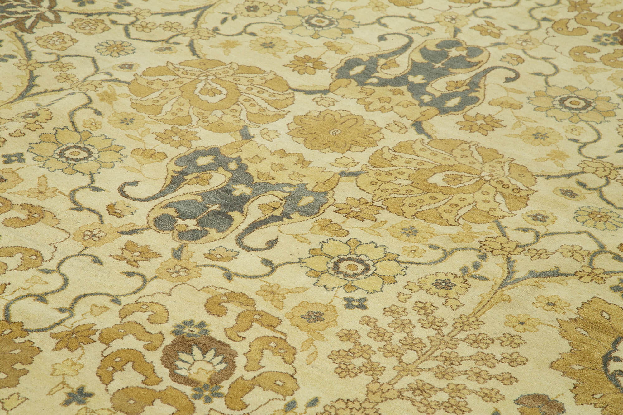 Sand Oushak — 3.03 x 4.24