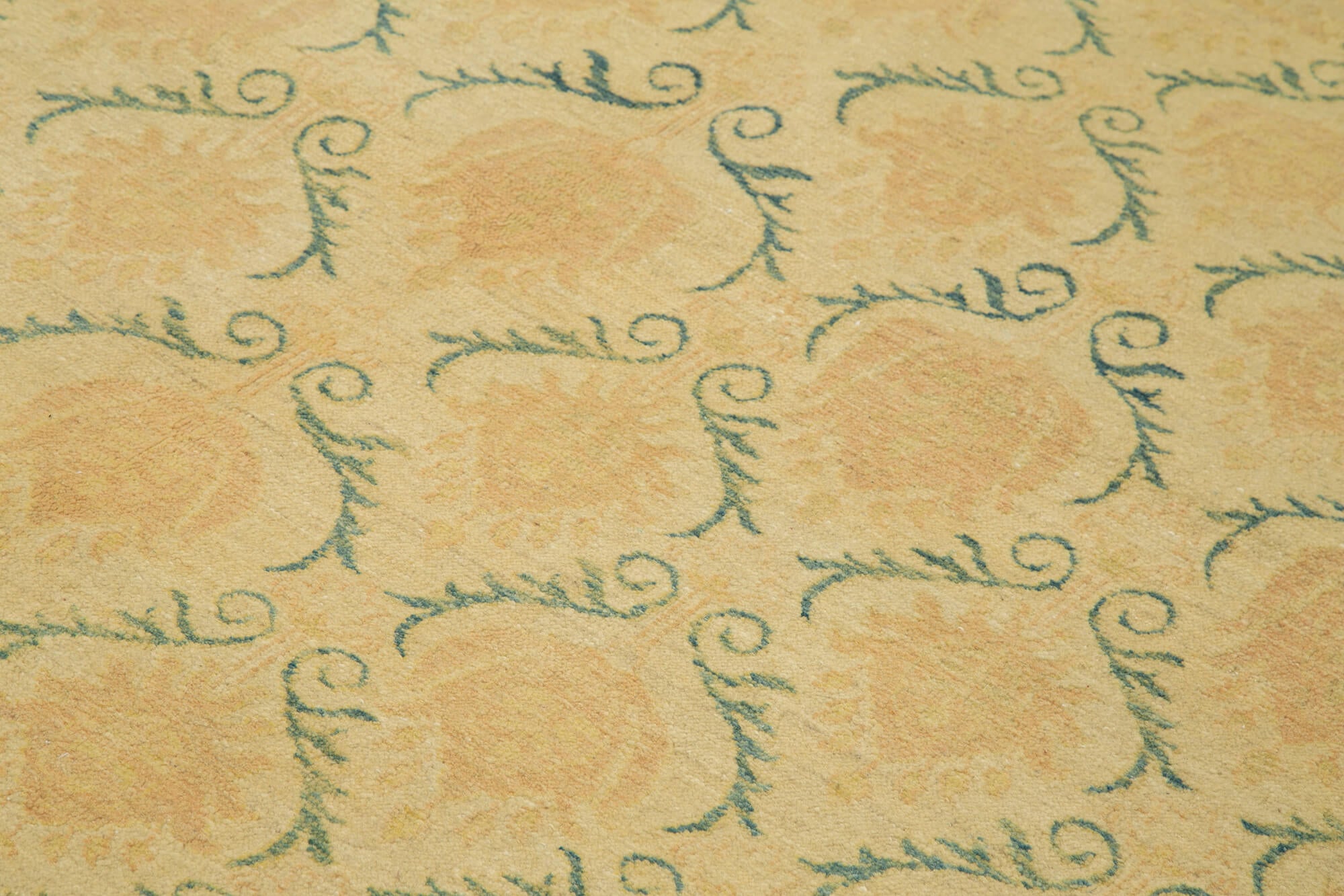 Ivory Oushak — 2.32 x 2.80
