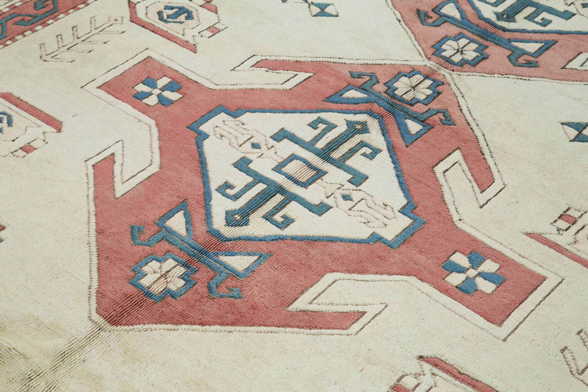 Alabaster Oushak — 2.37 x 3.36