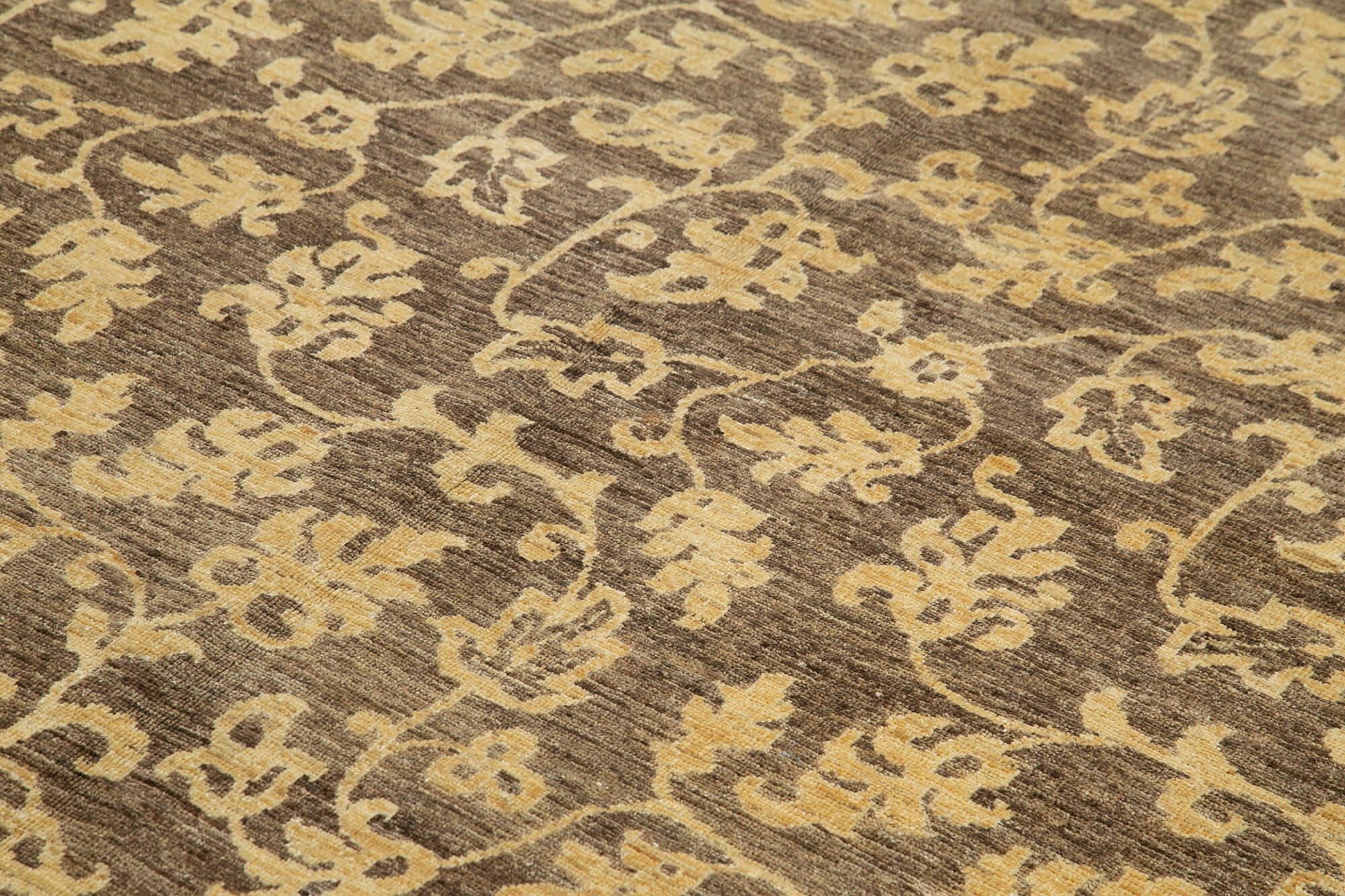 Chestnut Oushak — 2.79 x 3.40
