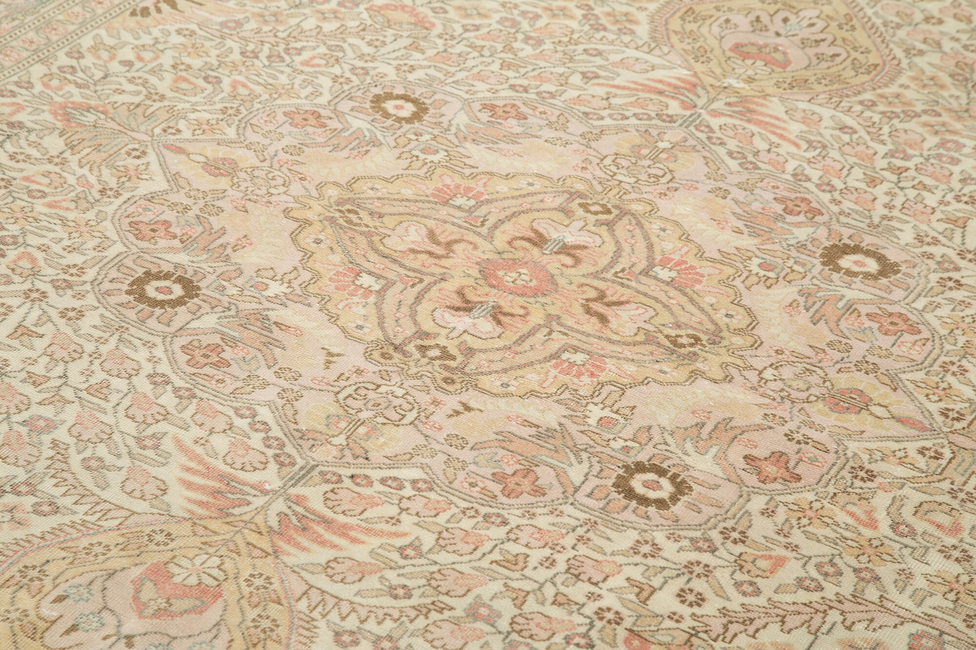 Champagne Kayseri — 2.00 x 3.18