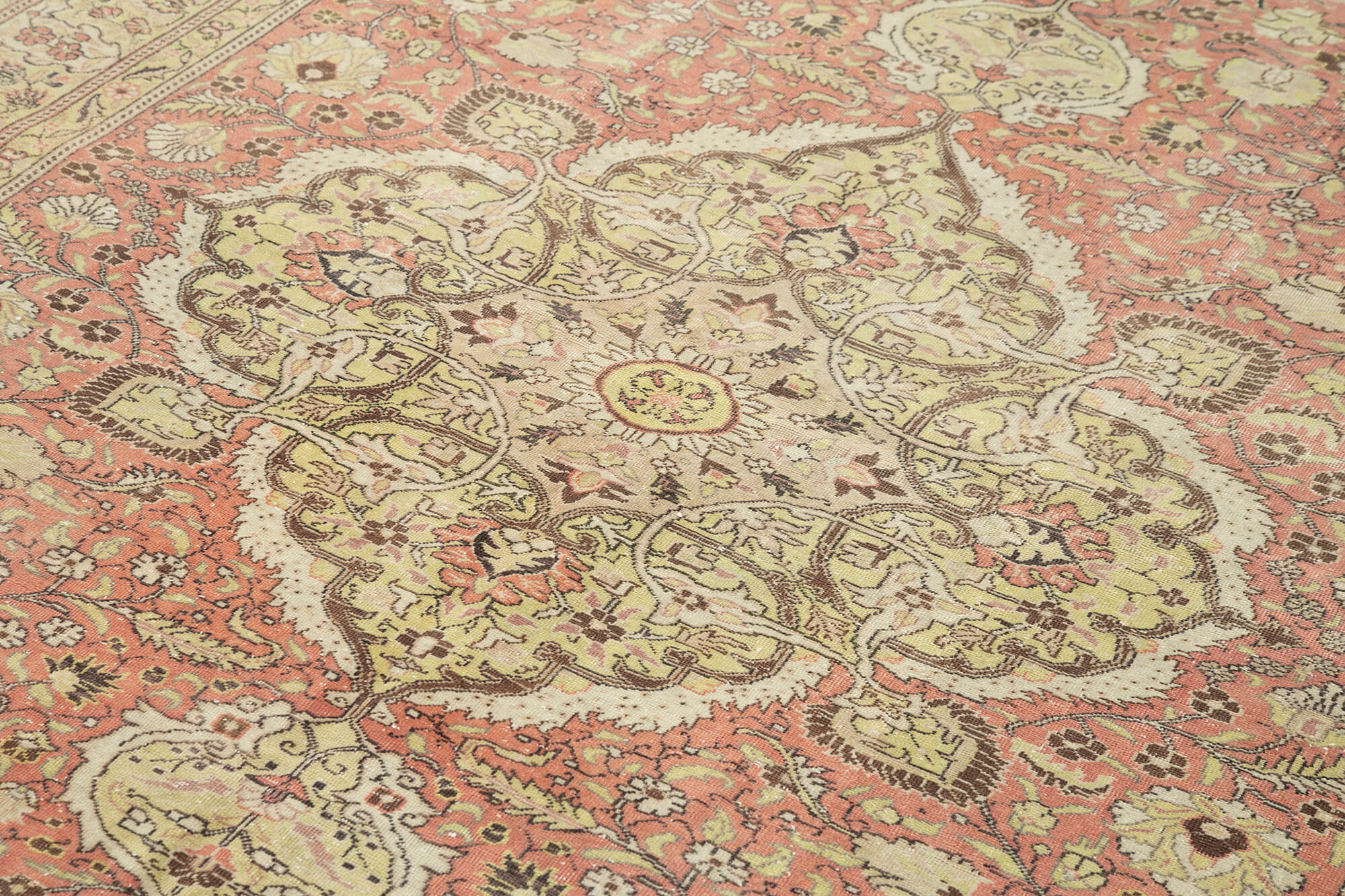 Ivory Kayseri — 1.93 x 2.98