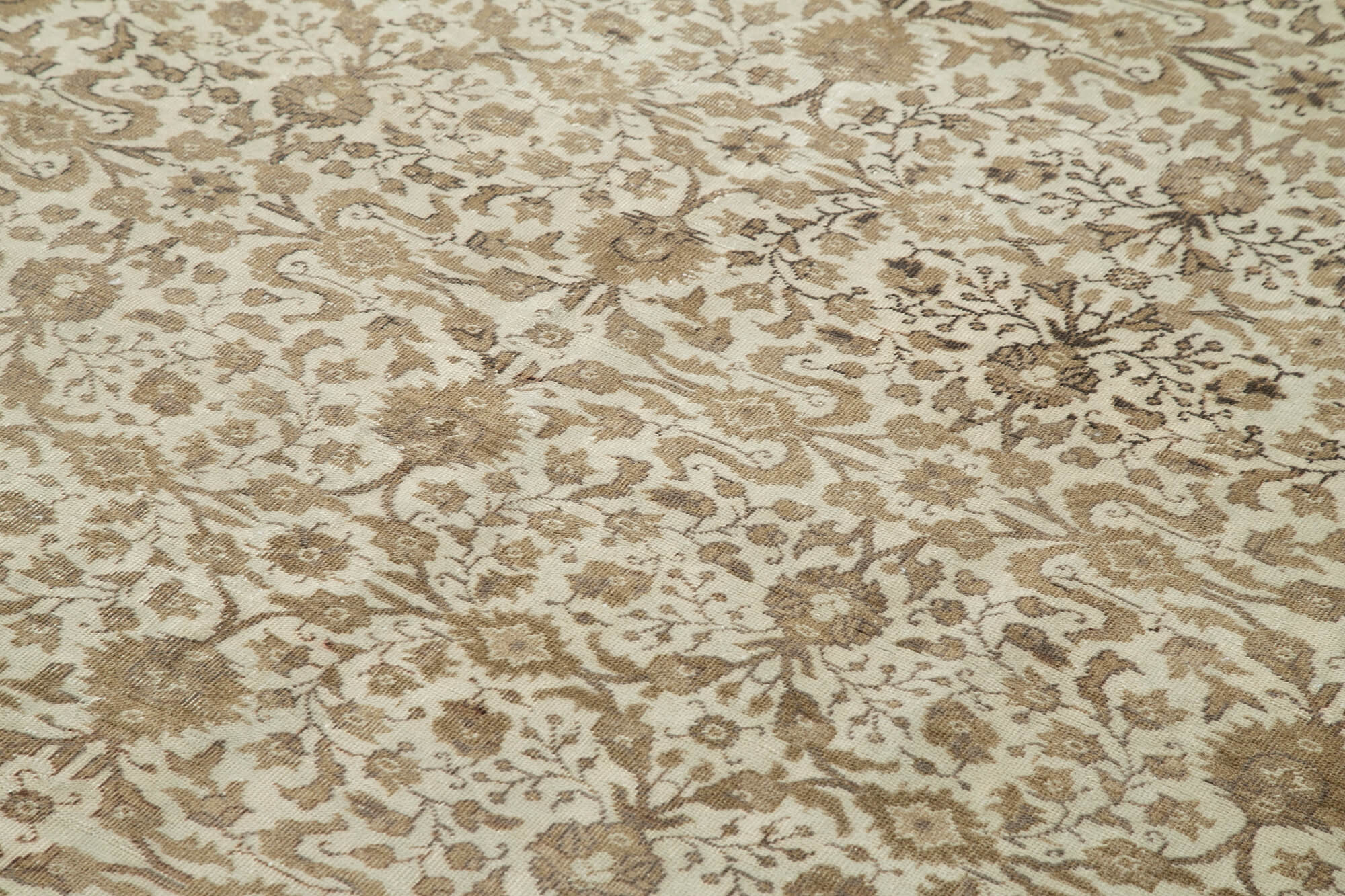 Bisque Kayseri — 2.20 x 3.34