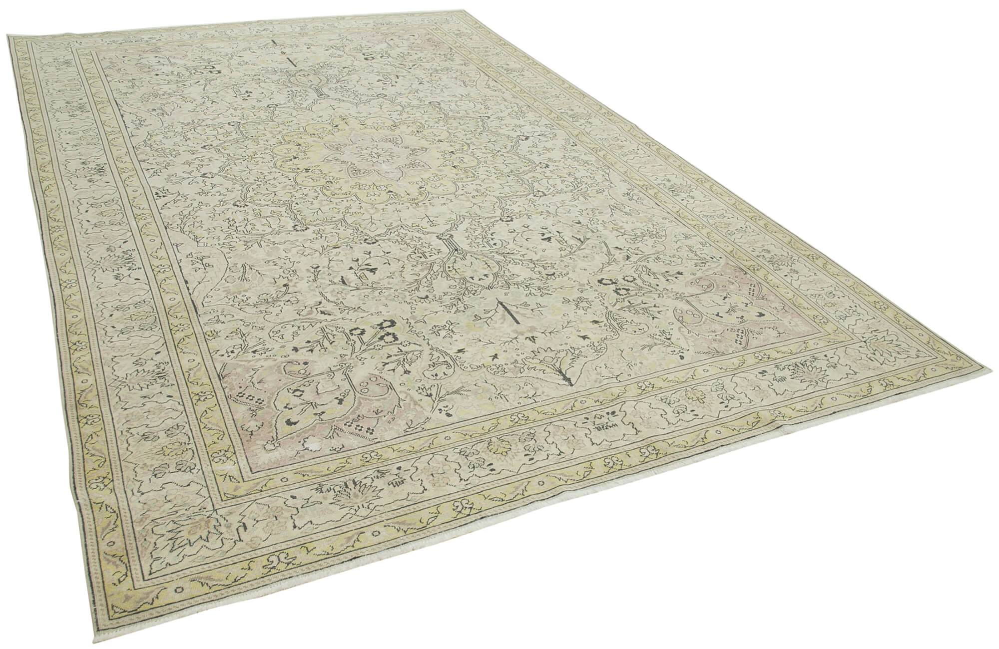 Champagne Kayseri — 2.42 x 3.64