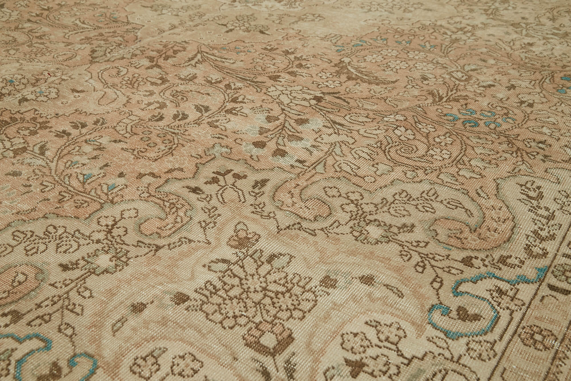 Persian Handmade — 2.88 x 3.75