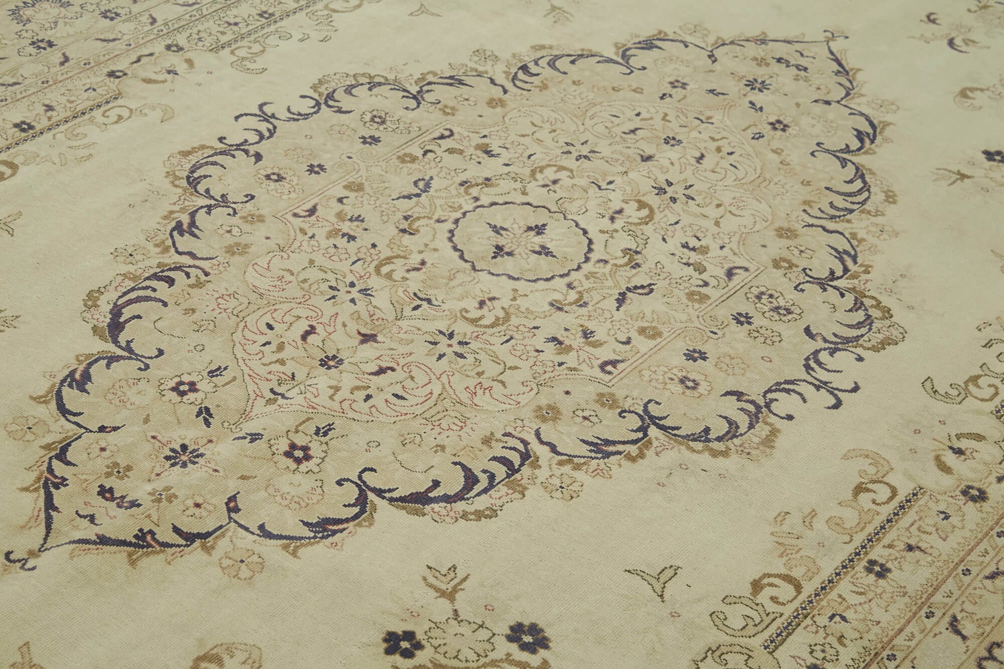 Beige Persian Handmade — 2.13 x 3.14