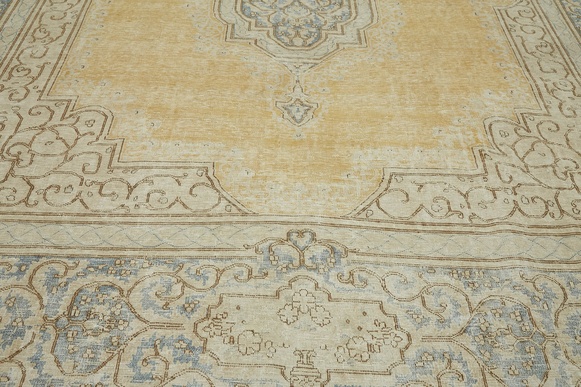 Persian Handmade — 2.75 x 3.77