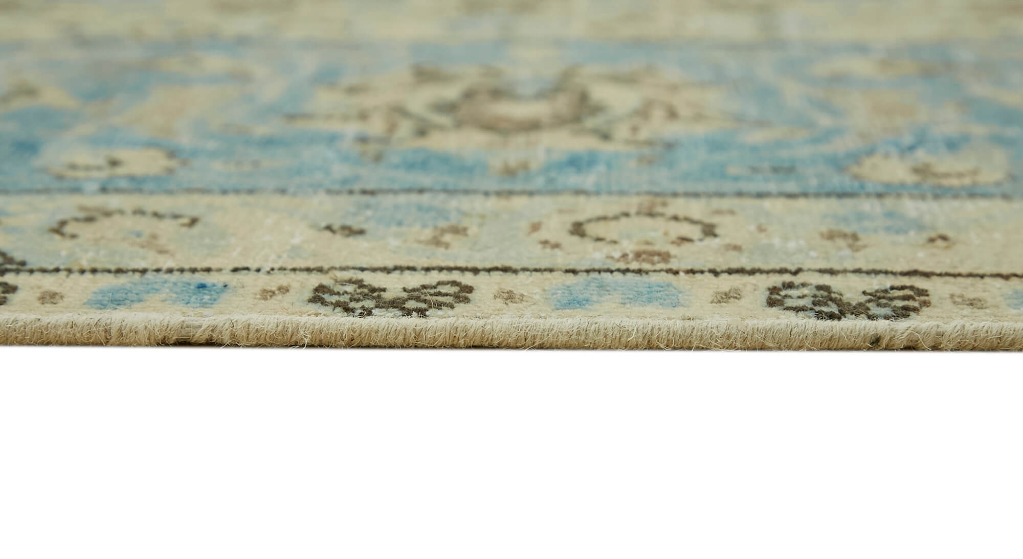 Ivory Persian — 3.14 x 3.87
