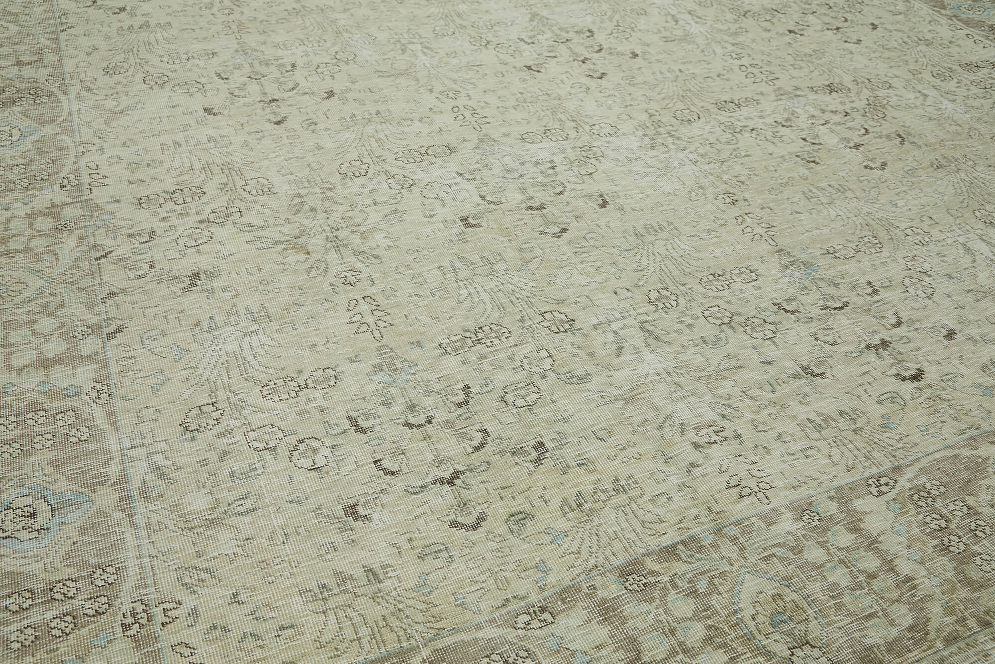 Persian Handmade — 2.85 x 3.55