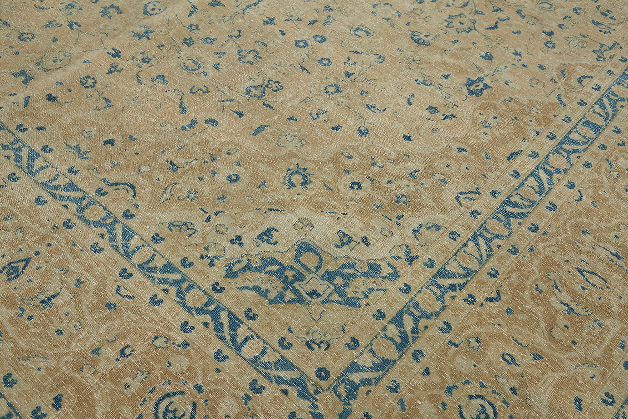 Persian Handmade — 2.96 x 4.00
