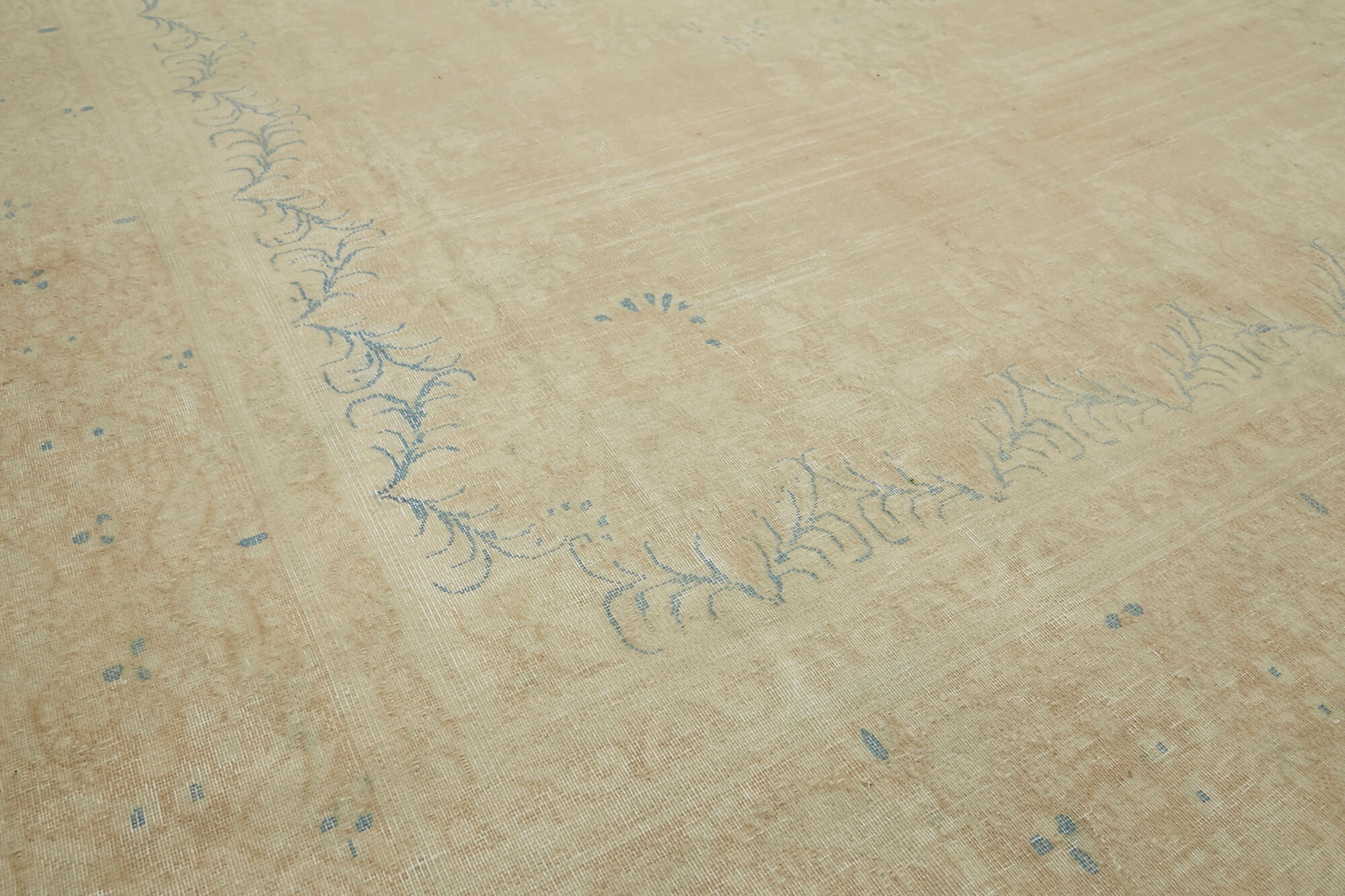 Persian Handmade — 2.78 x 3.93