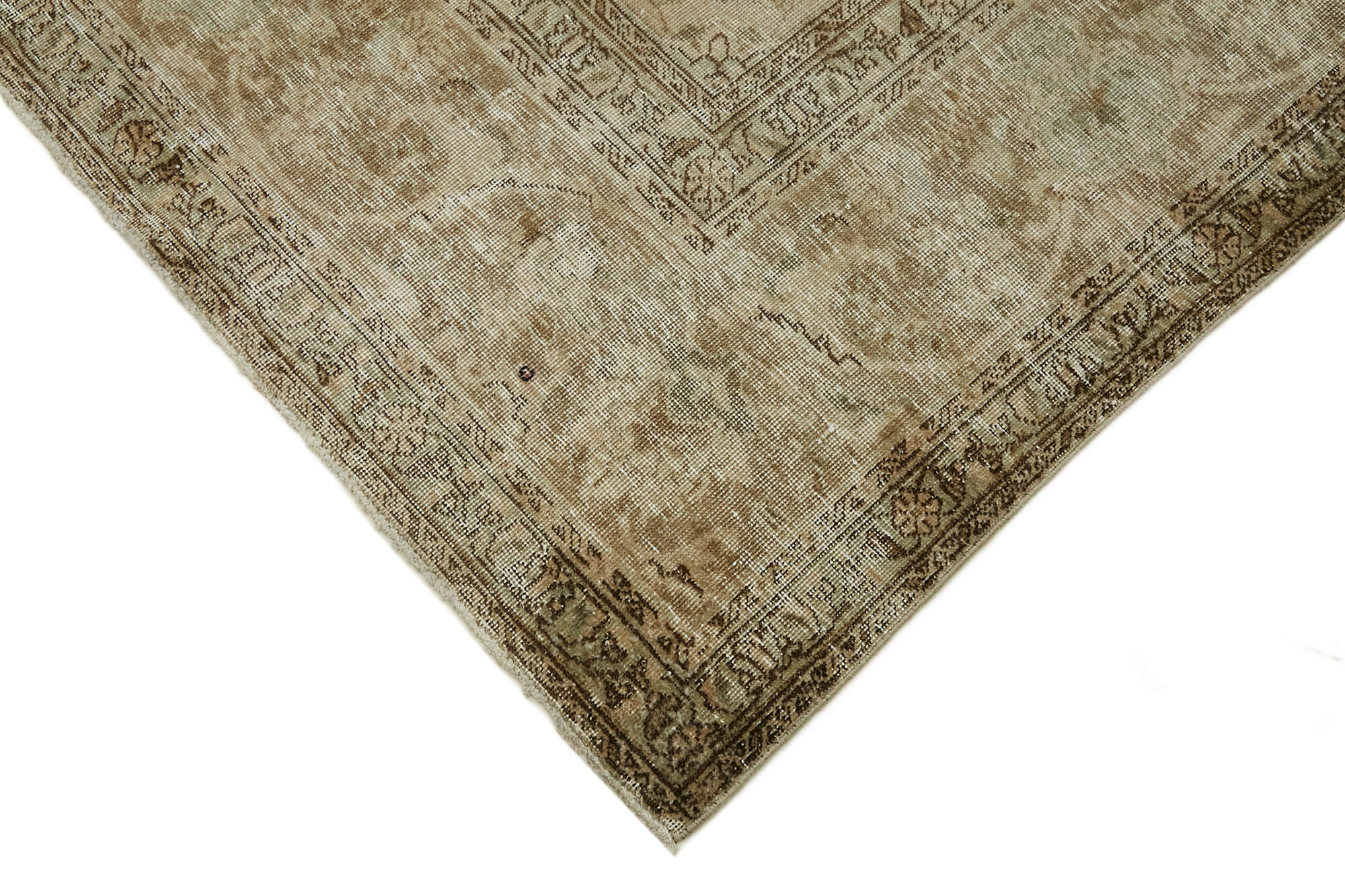 Pearl Persian — 2.85 x 3.82