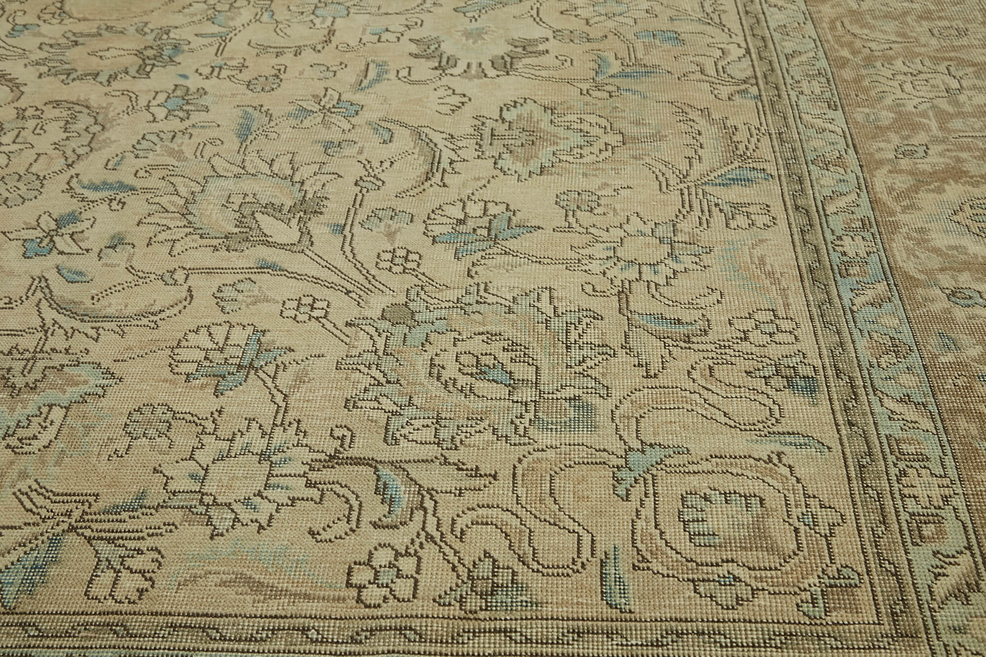 Persian Handmade — 2.77 x 3.76