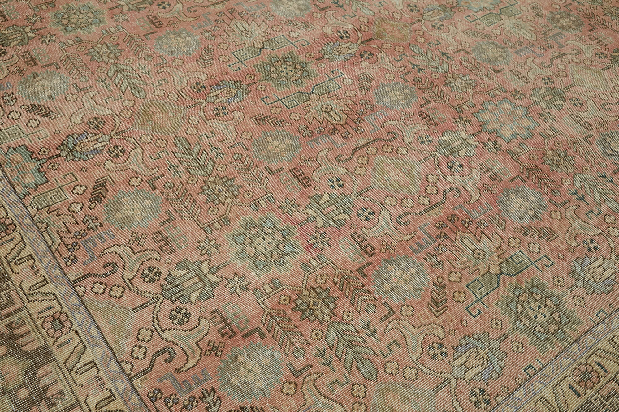Beige Persian Handmade — 2.95 x 3.79