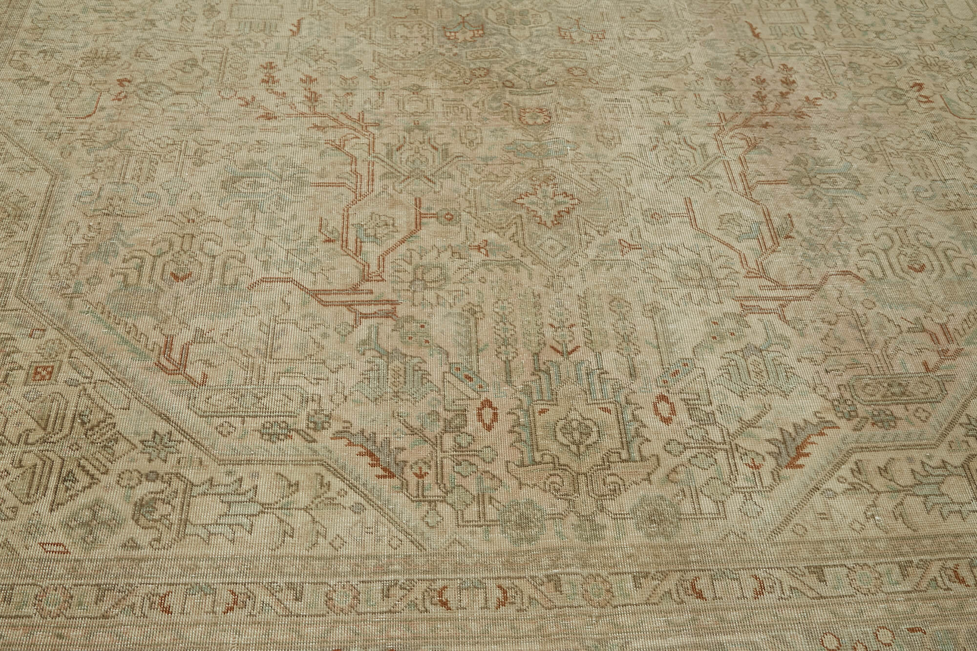 Beige Persian Handmade — 2.92 x 3.90