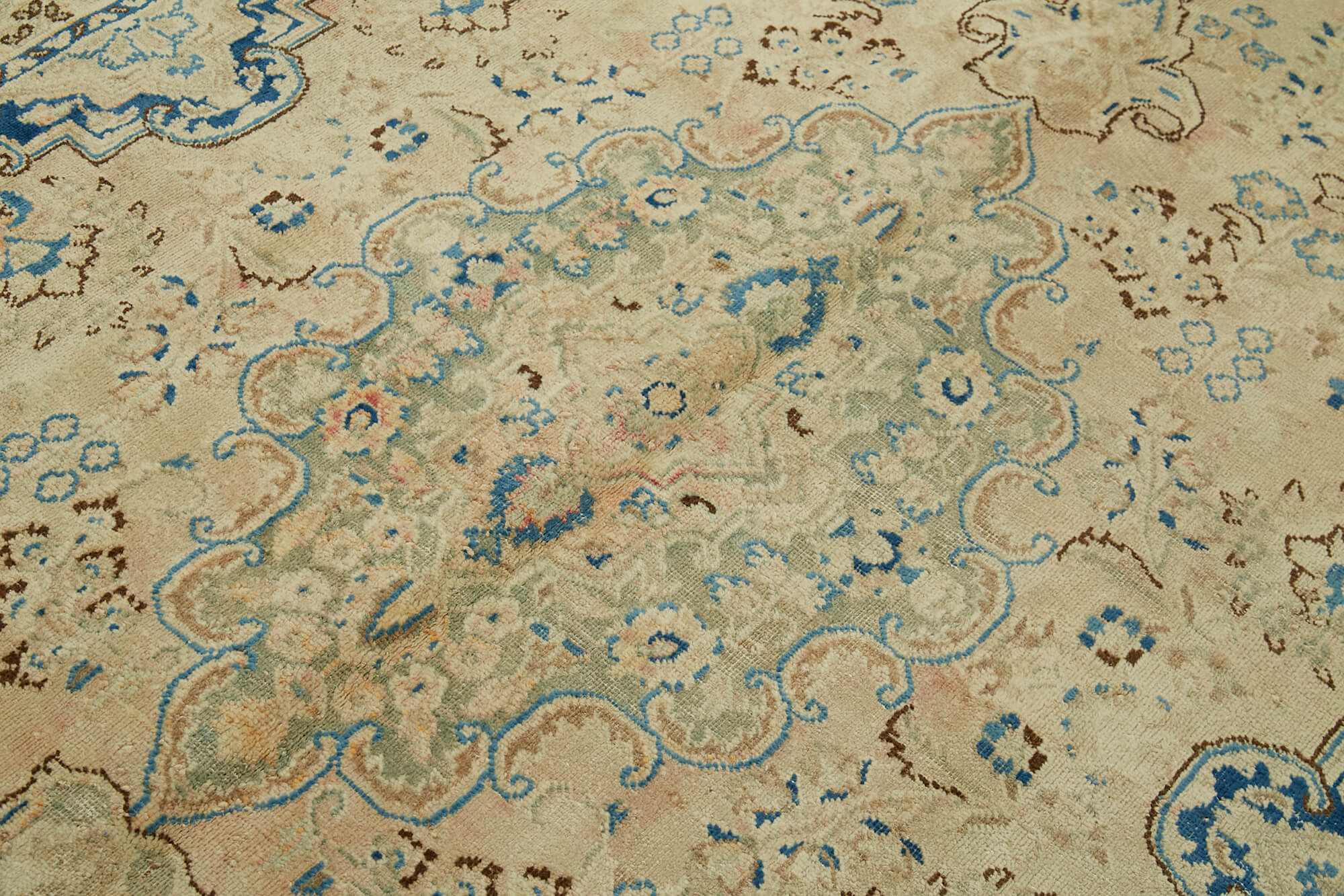 Persian Handmade — 1.90 x 2.88