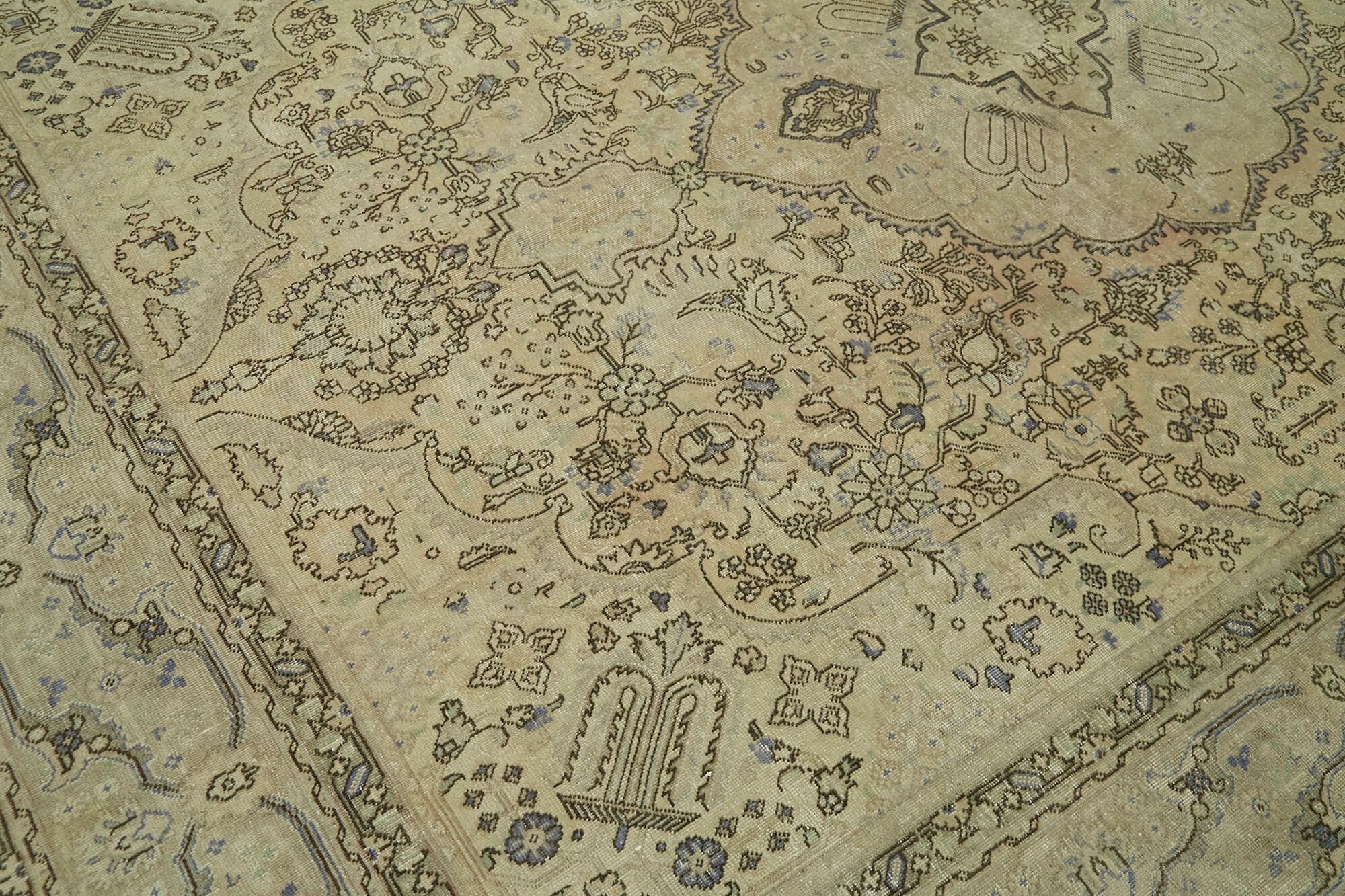 Beige Persian Handmade — 2.43 x 3.40