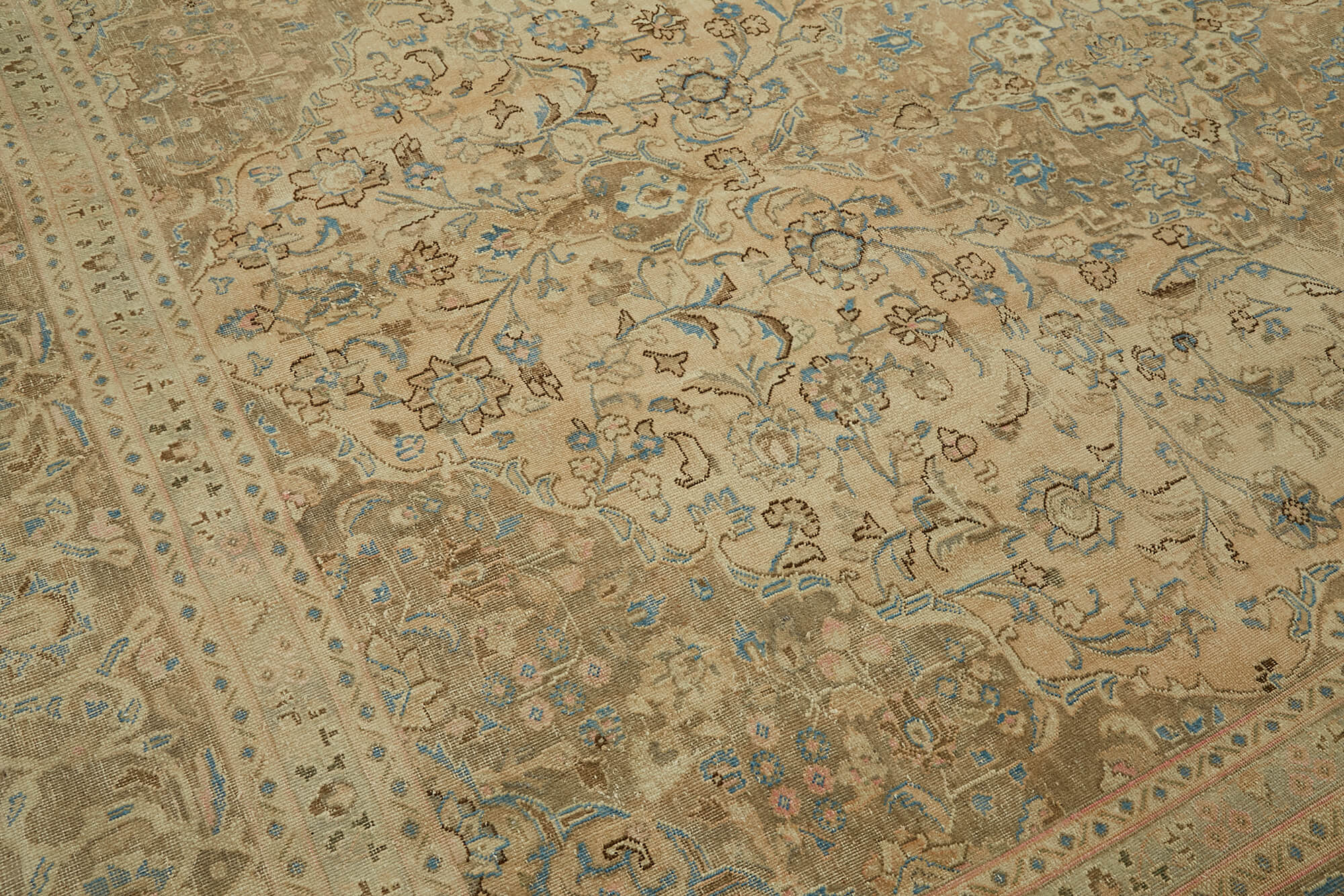Persian Handmade — 2.81 x 3.76