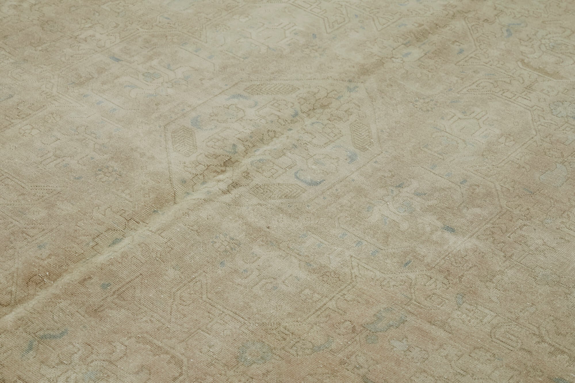 Persian Handmade — 2.91 x 3.91