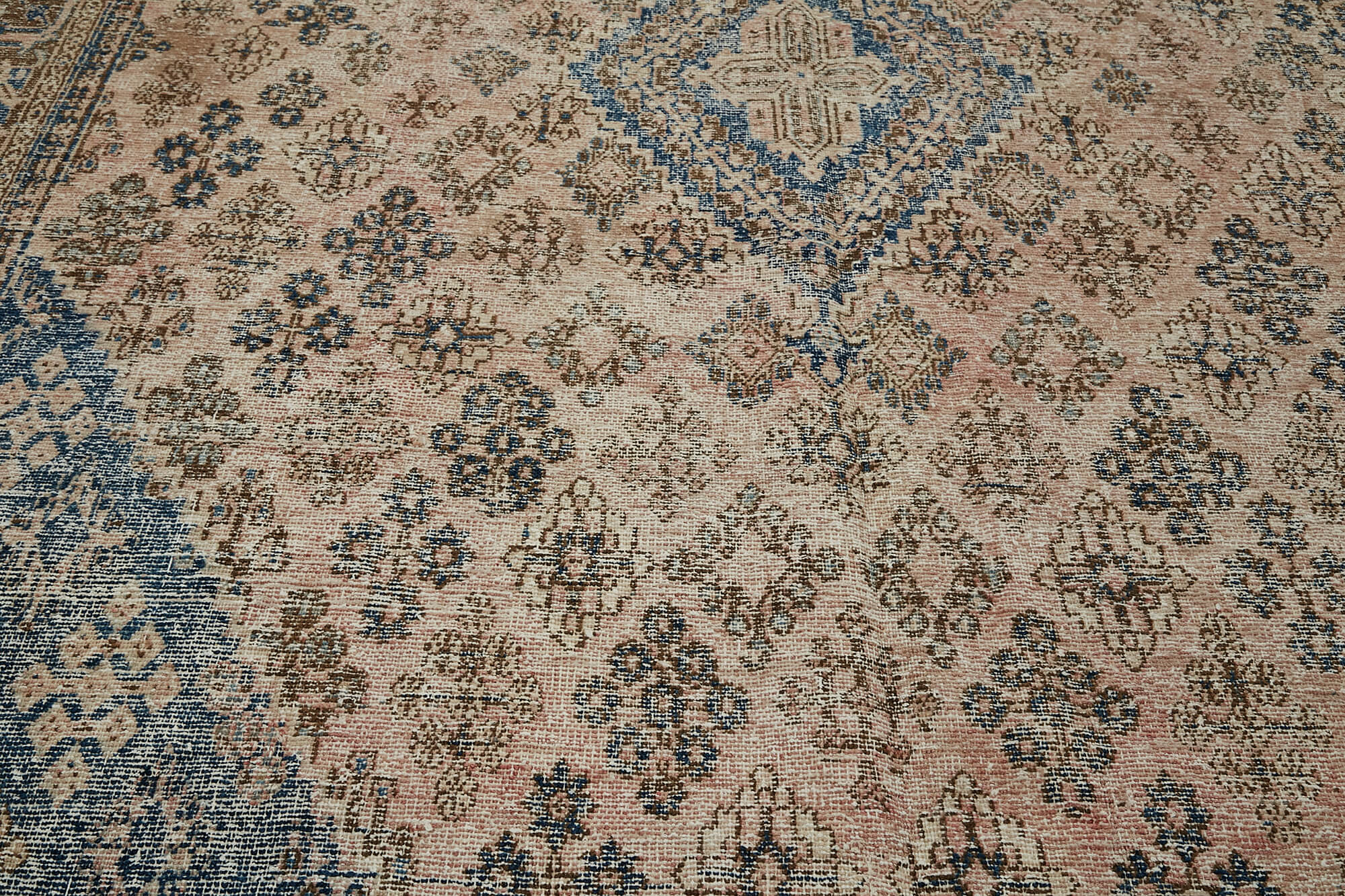 Linen Persian — 2.65 x 3.76