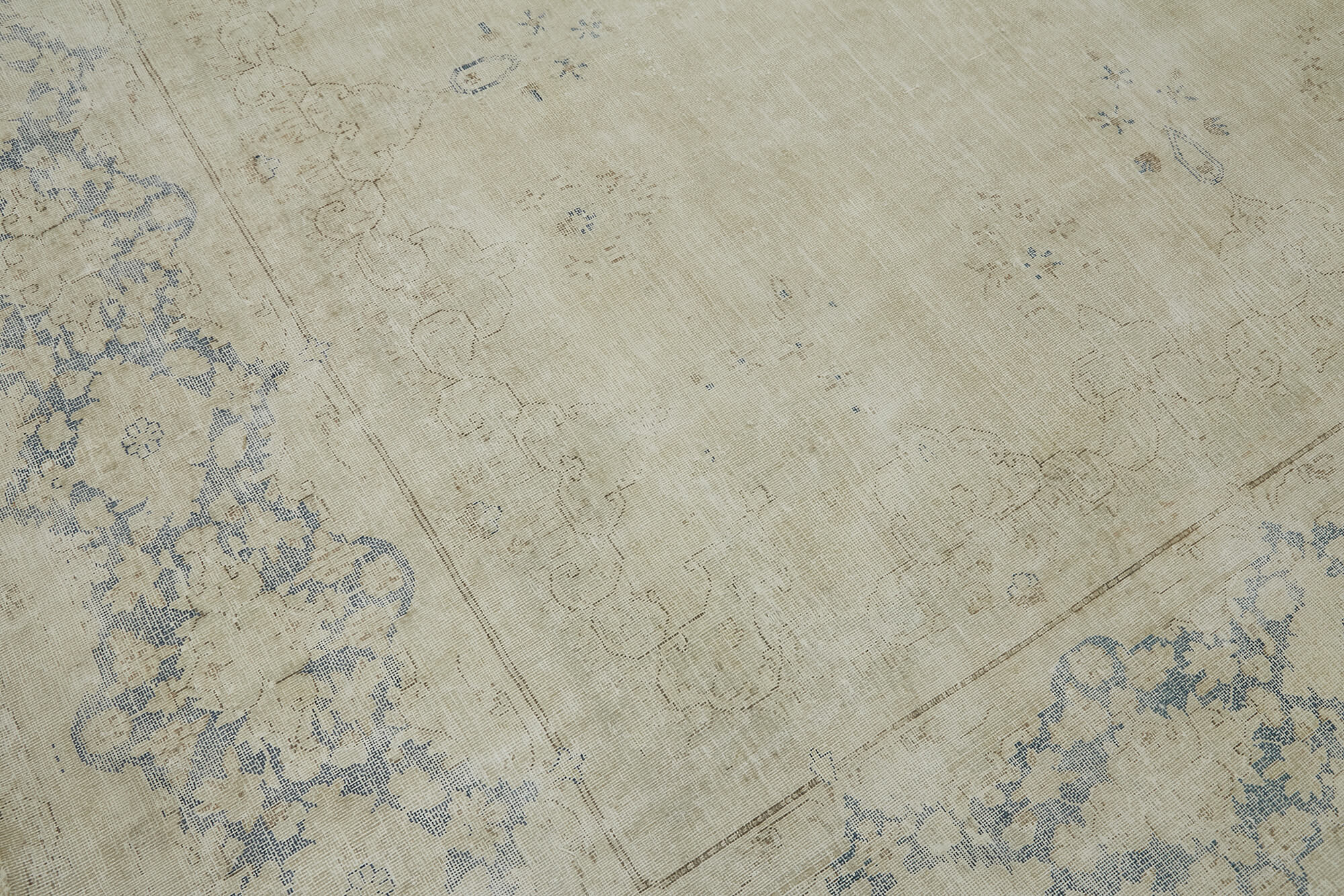 Persian Handmade — 2.92 x 4.23