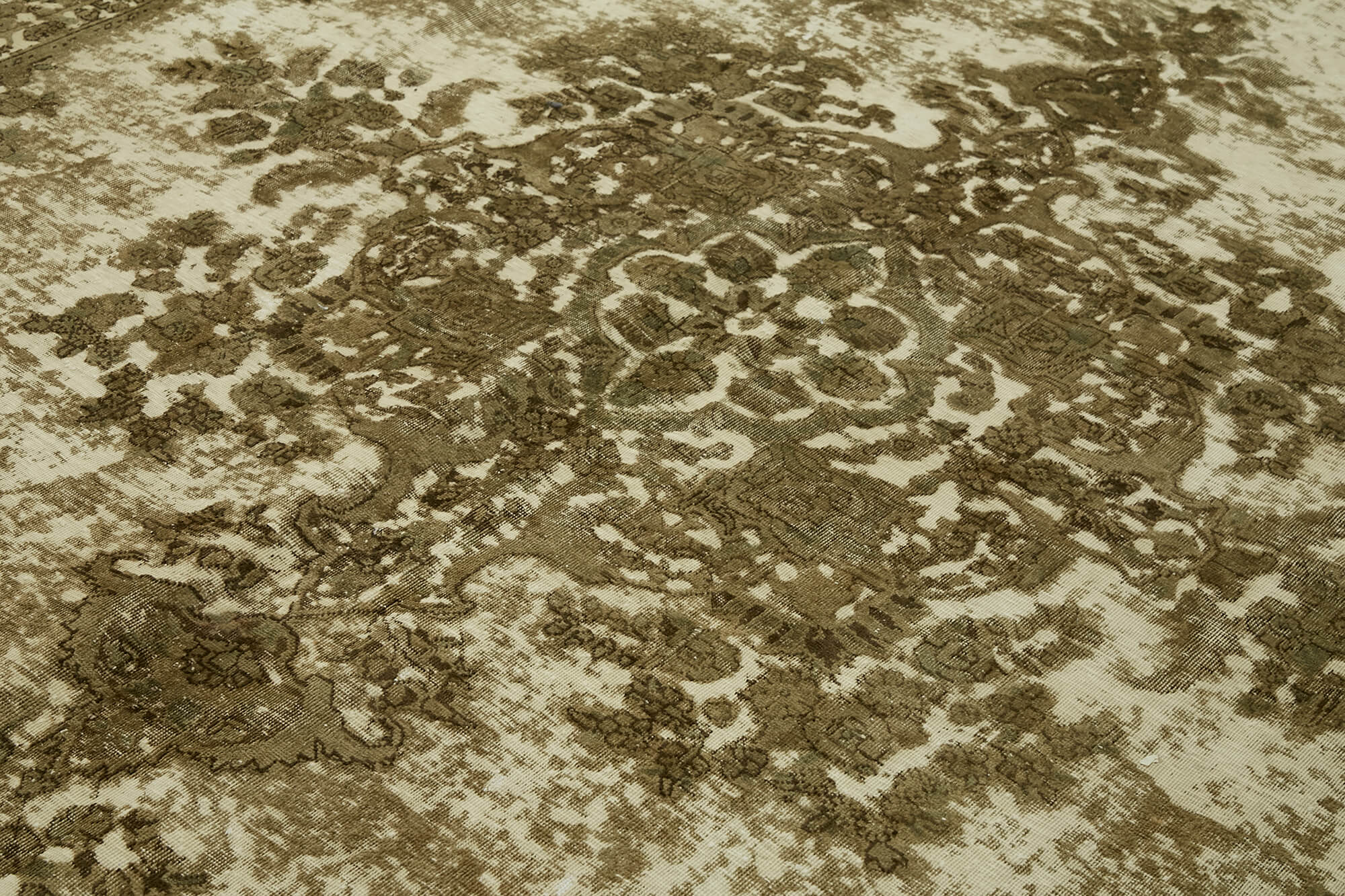 Parchment Persian — 2.90 x 3.64