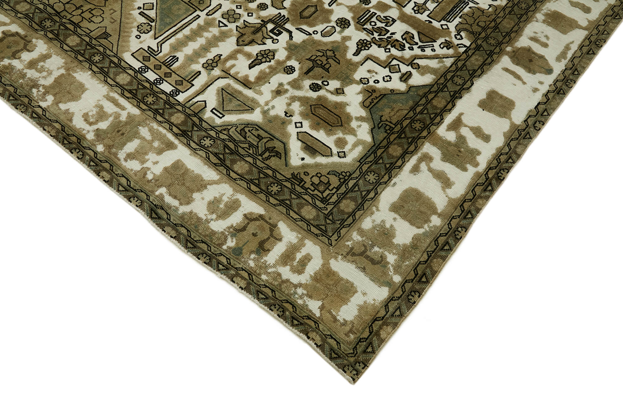 Champagne Persian — 2.80 x 3.65