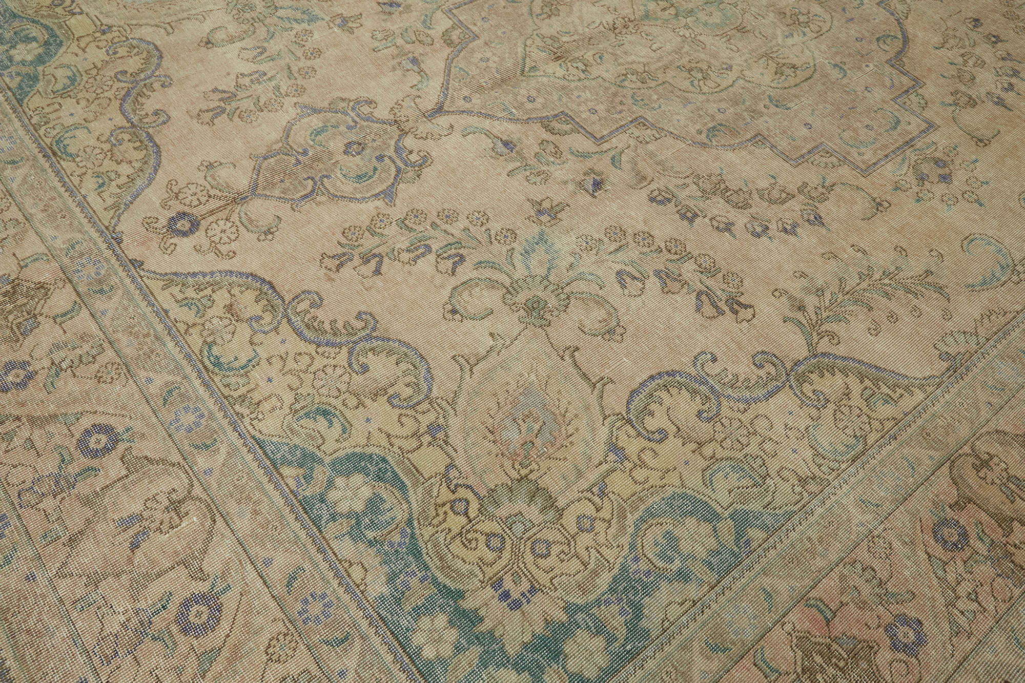 Persian Handmade — 2.99 x 3.92