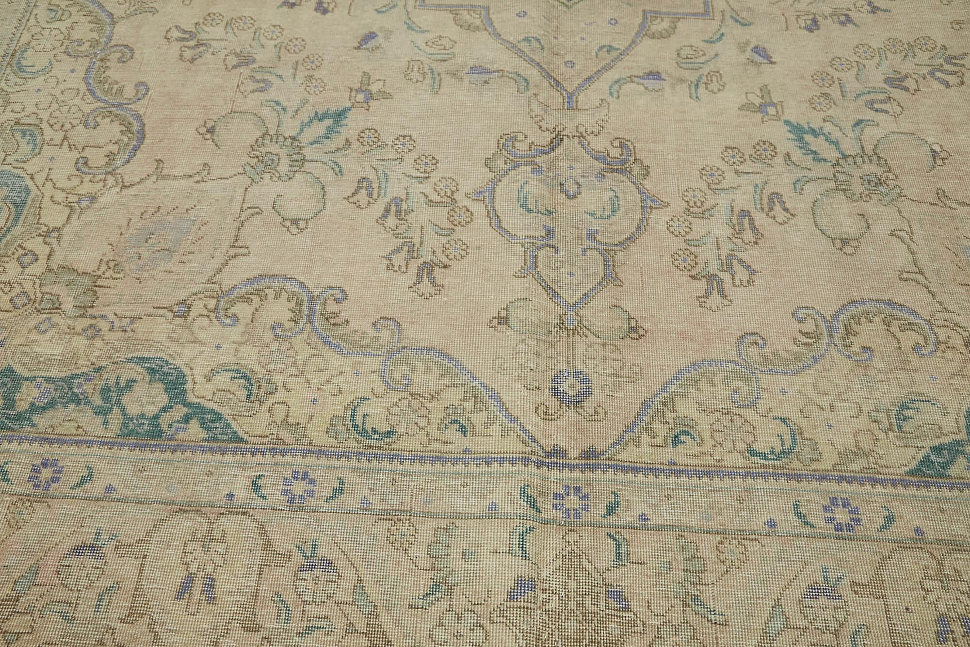 Persian Handmade — 2.99 x 3.92