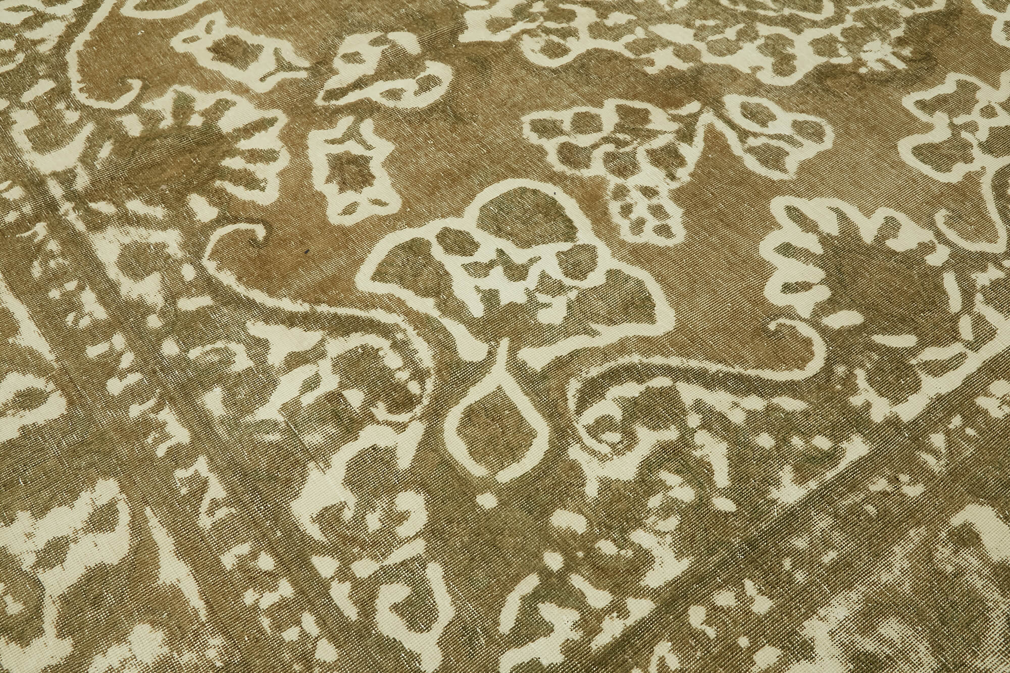 Linen Persian — 2.83 x 3.66