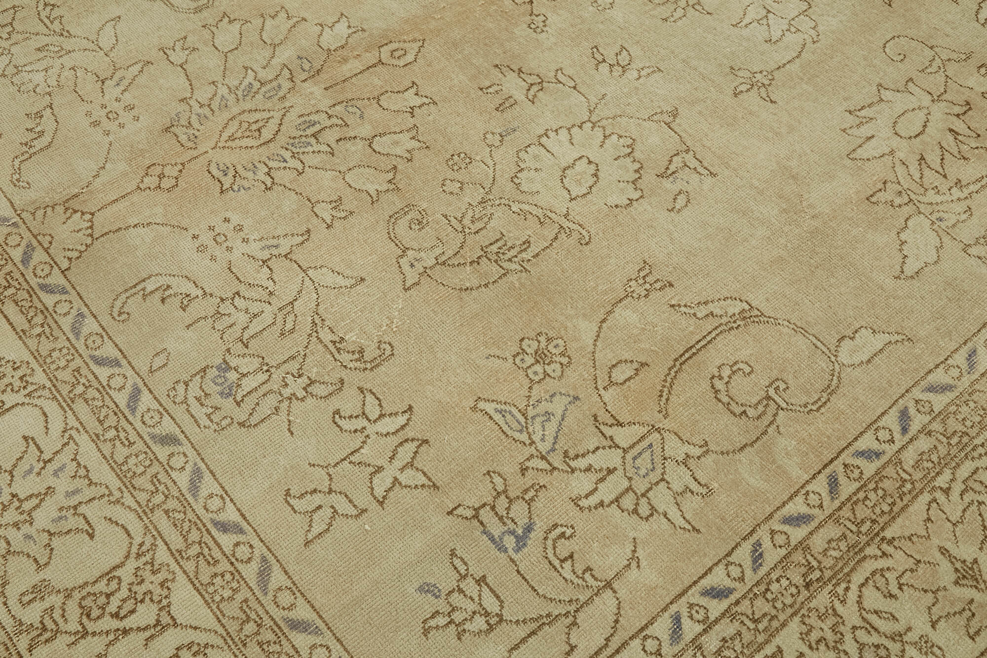 Persian Handmade — 2.50 x 3.76