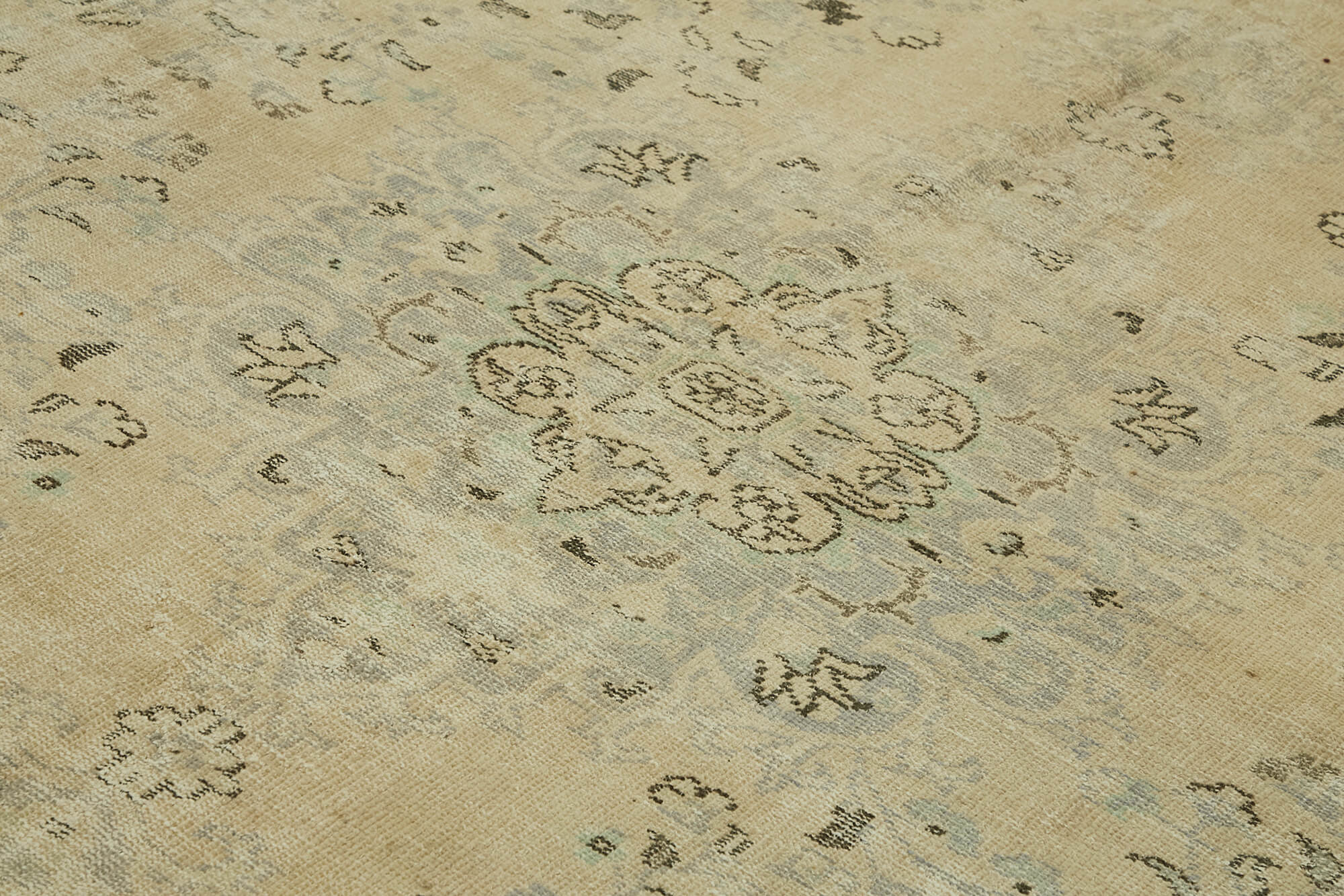 Persian Handmade — 2.83 x 3.24