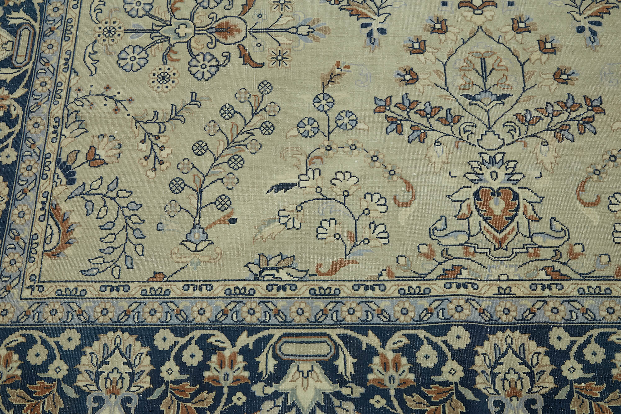 Beige Persian Handmade — 1.97 x 2.52