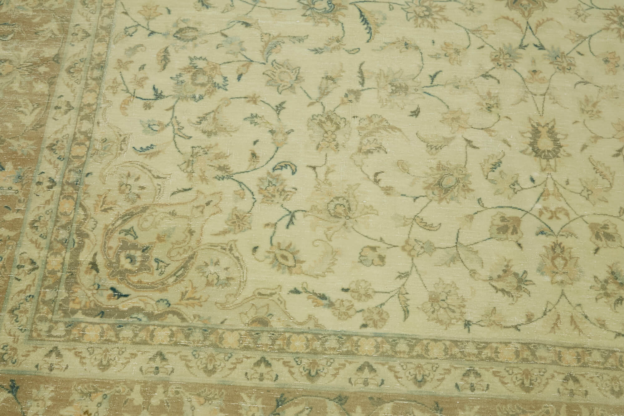 Beige Persian Handmade — 2.45 x 3.10