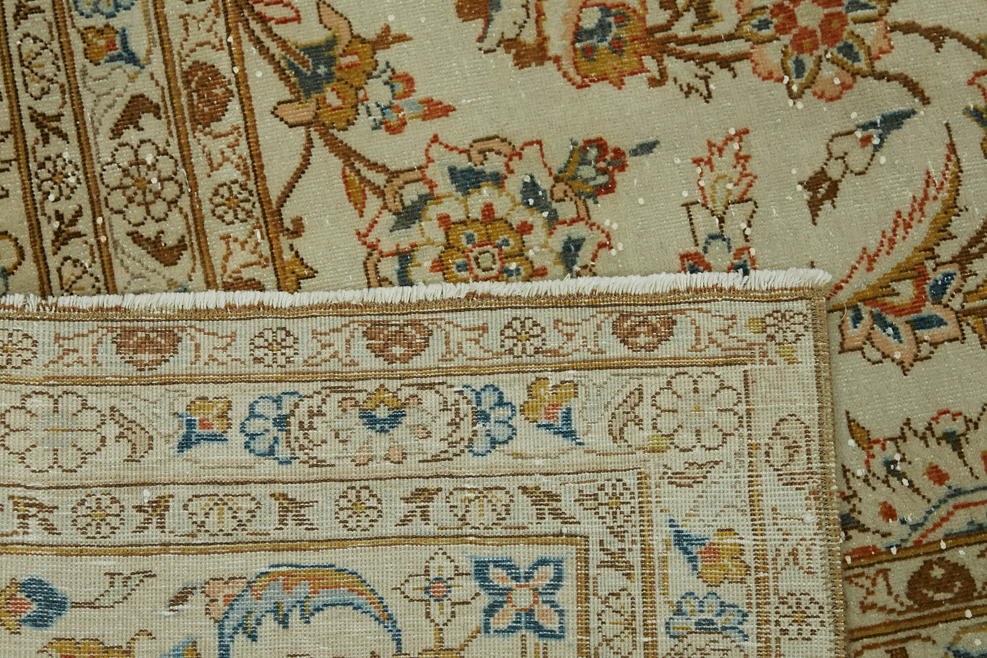 Beige Persian Handmade — 2.65 x 3.52