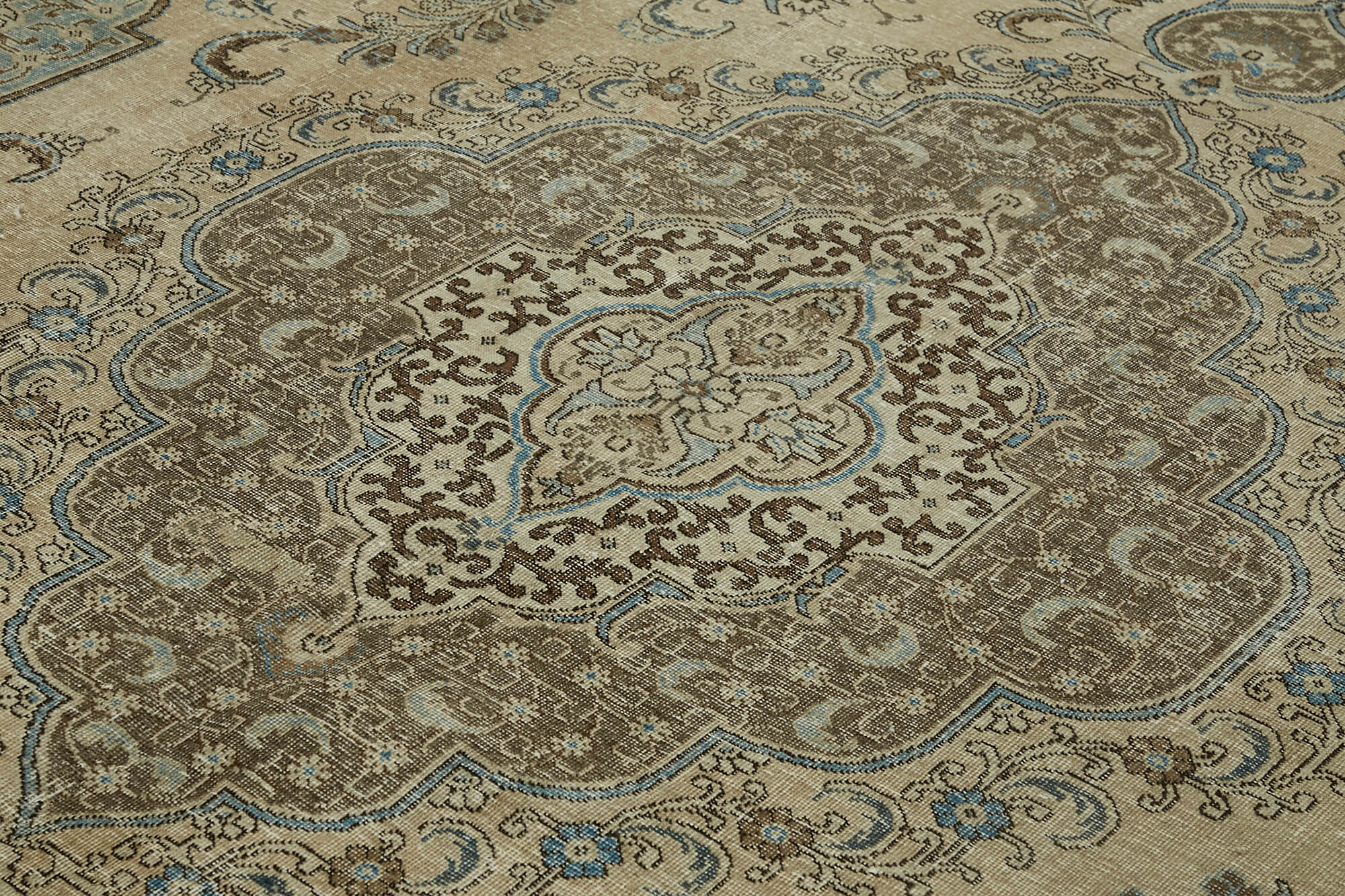Persian Handmade — 2.94 x 4.05