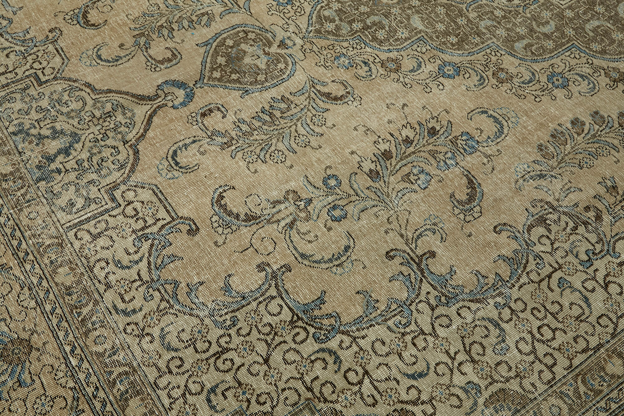 Persian Handmade — 2.94 x 4.05
