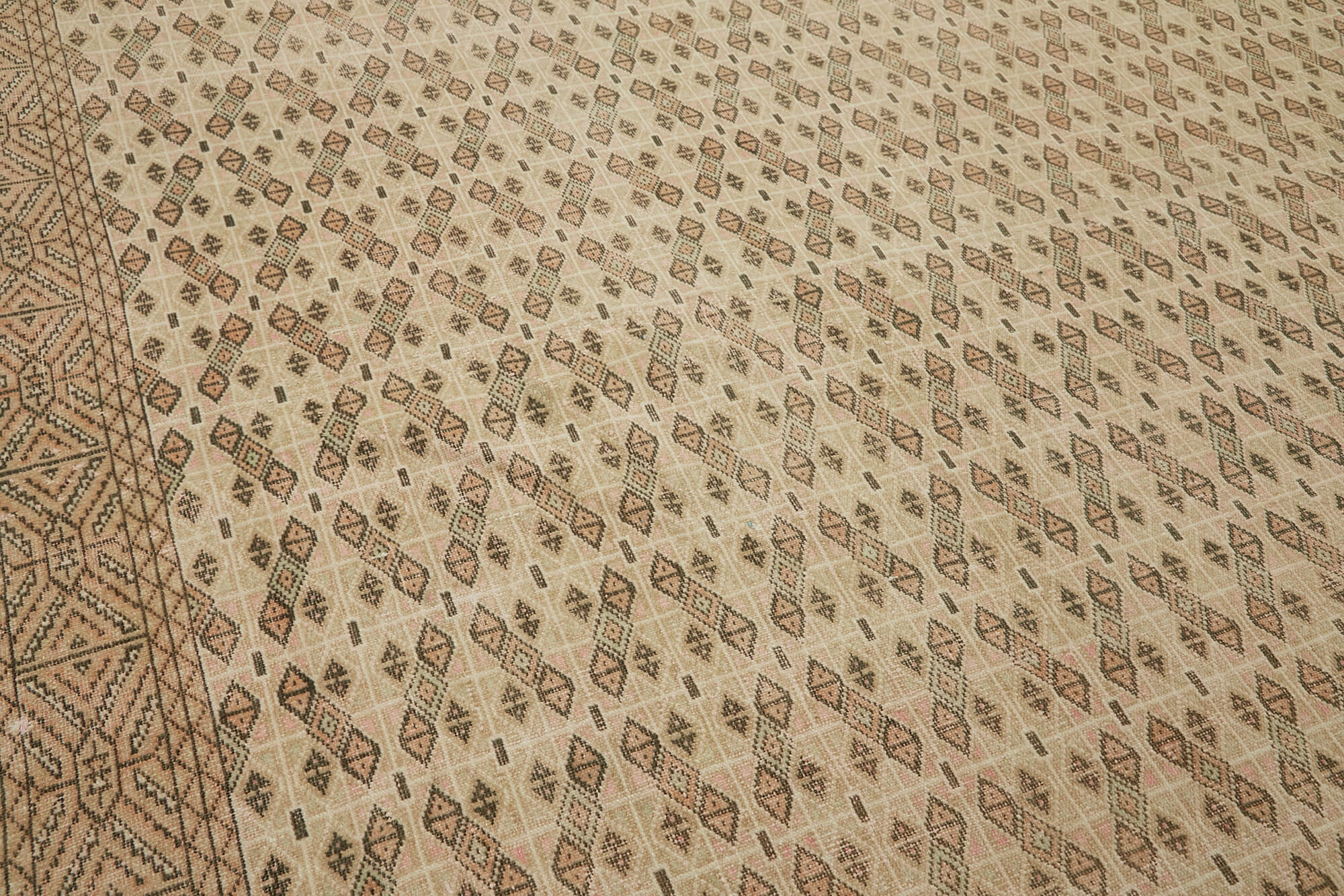 Persian Handmade — 2.72 x 3.40