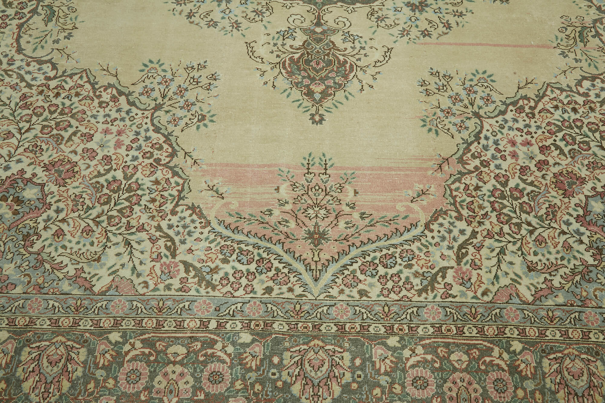 Parchment Persian — 2.55 x 3.50
