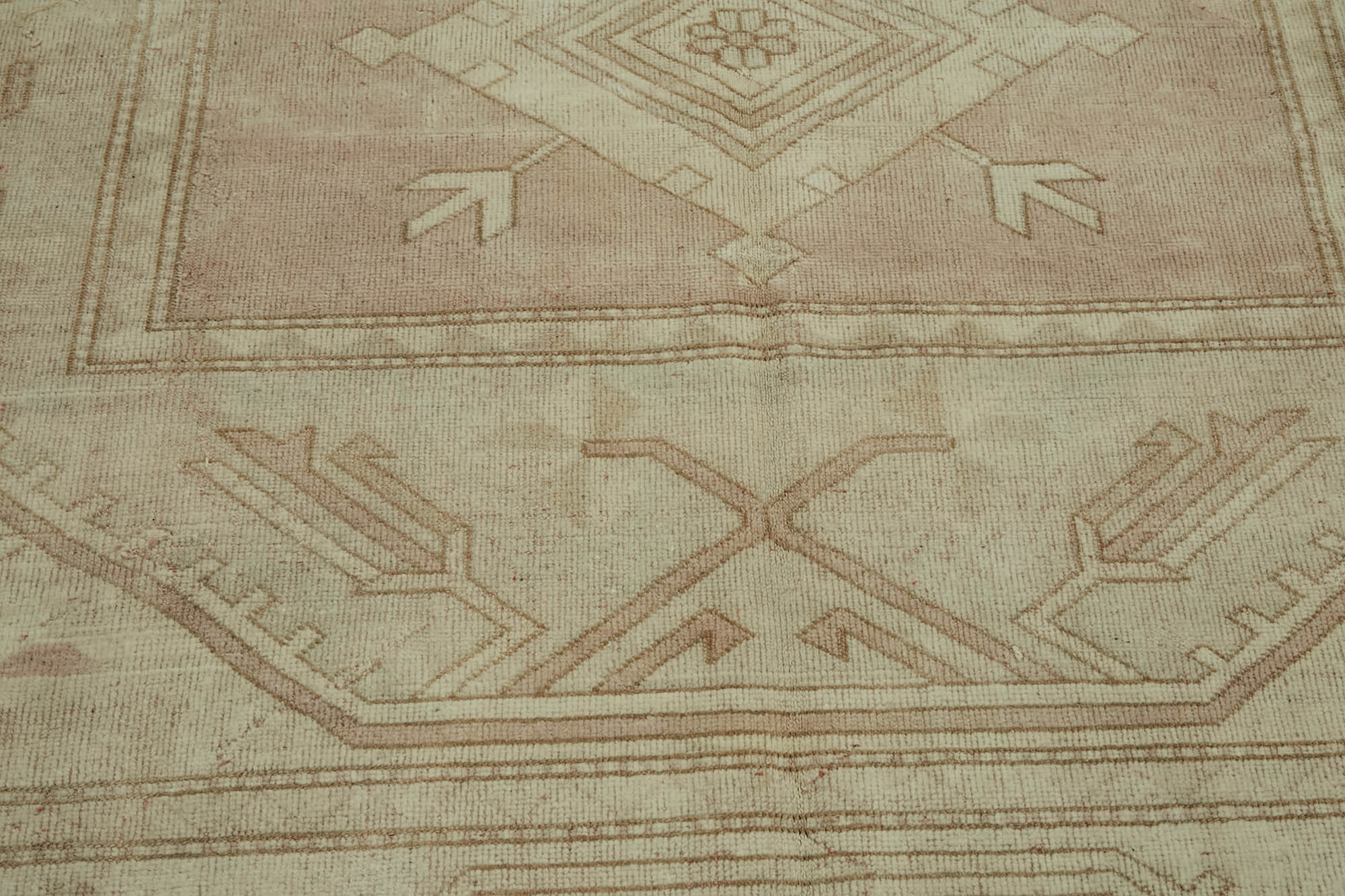 Linen Persian — 2.63 x 3.72