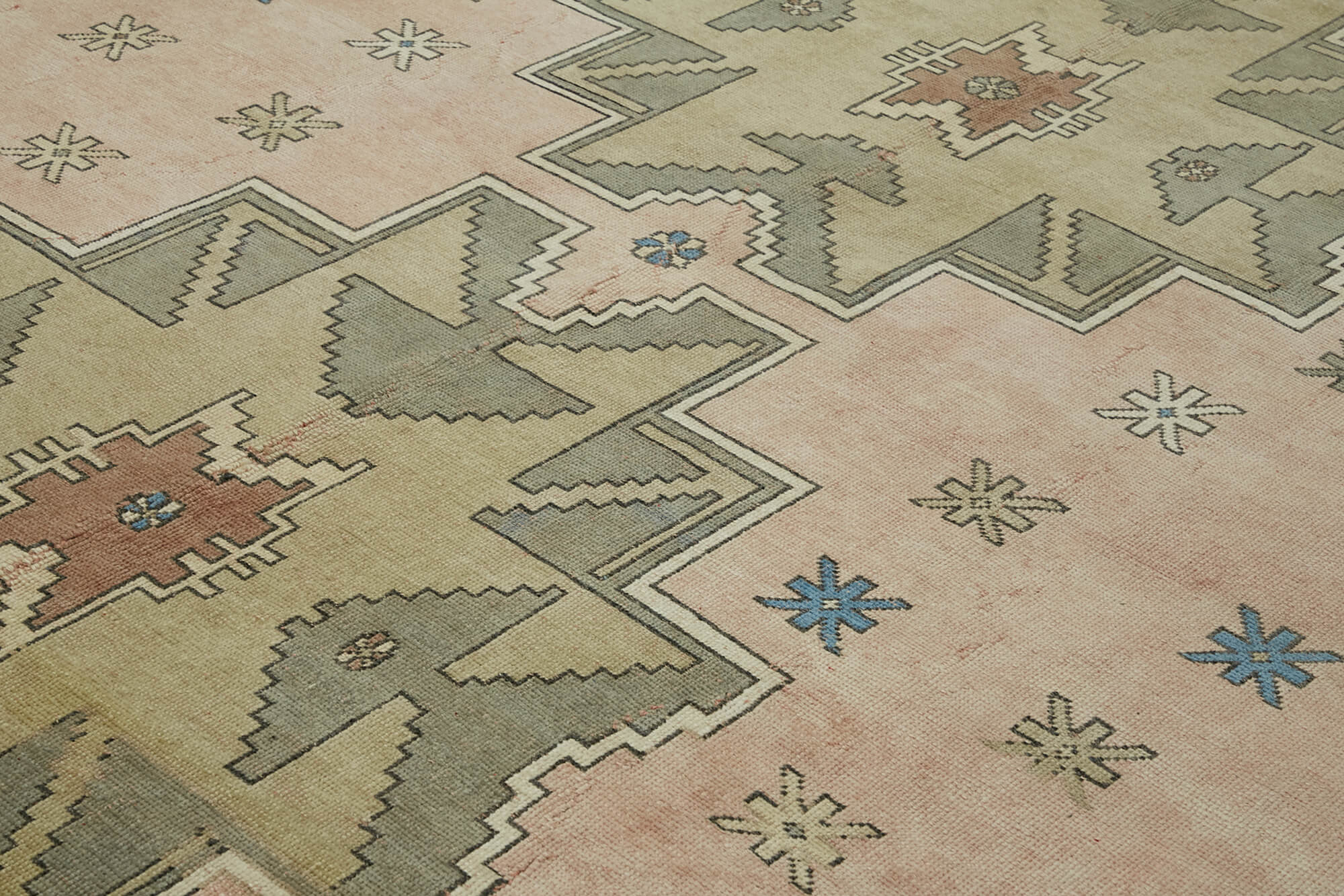 Dune Persian — 3.36 x 4.03
