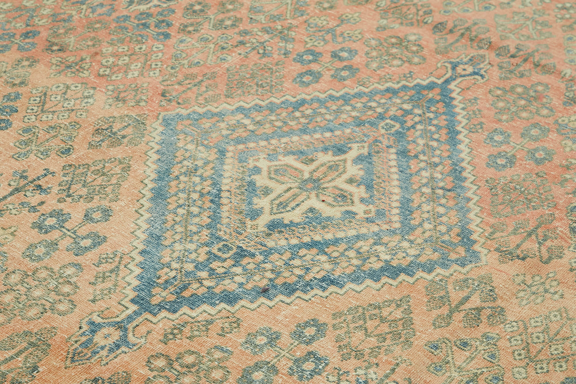 Ivory Persian — 2.63 x 3.81