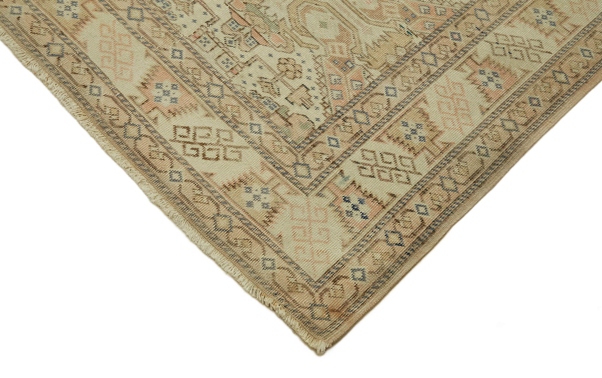 Bisque Persian — 3.20 x 4.36