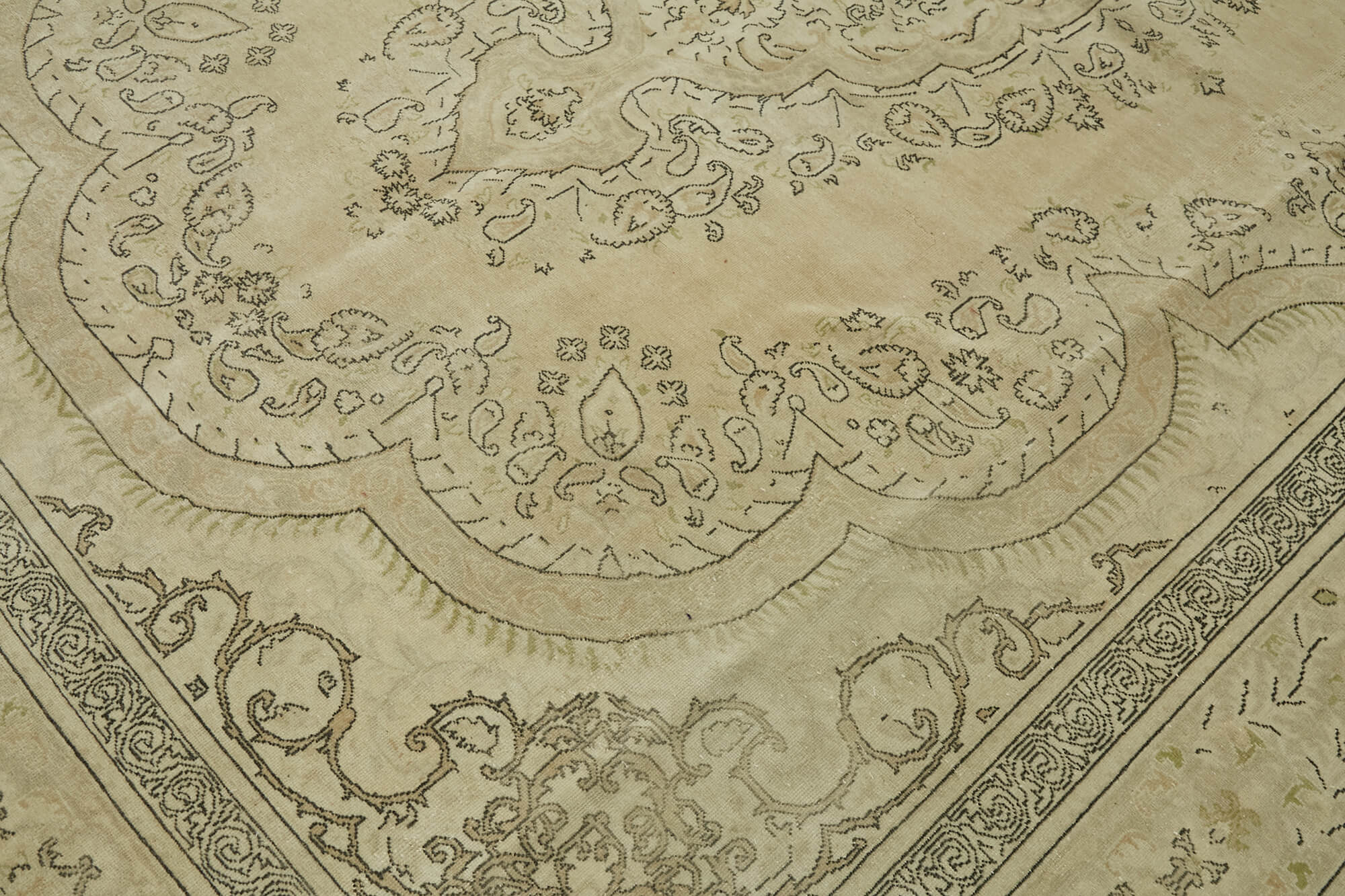 Alabaster Persian — 2.43 x 3.39